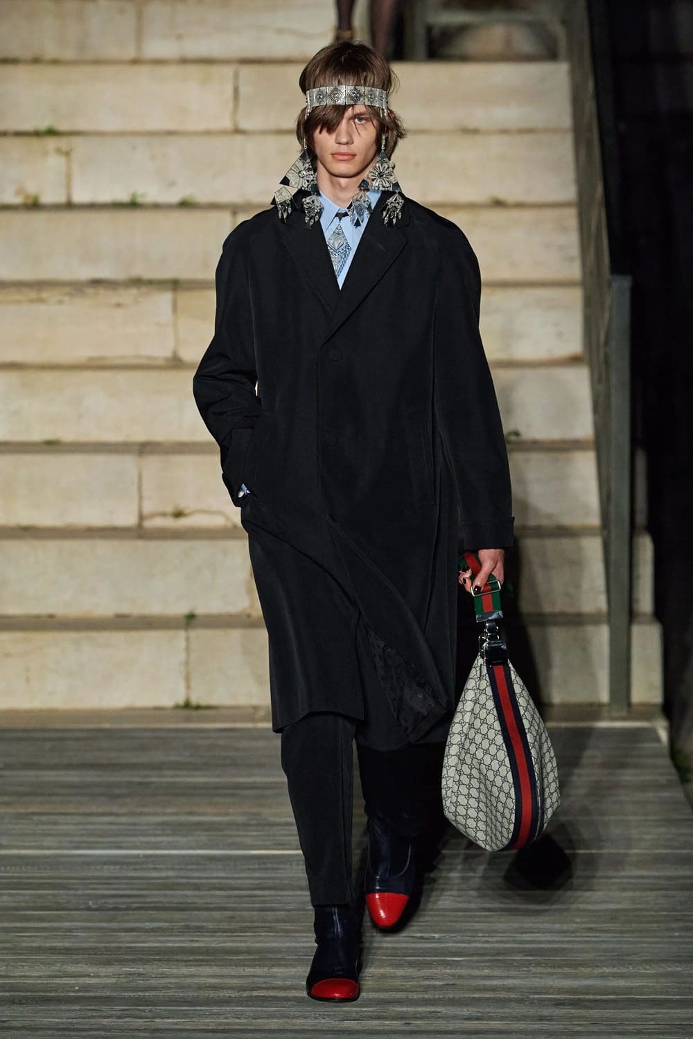 Gucci-Kreuzfahrt 2023 Resort runway Zeitschrift (24)