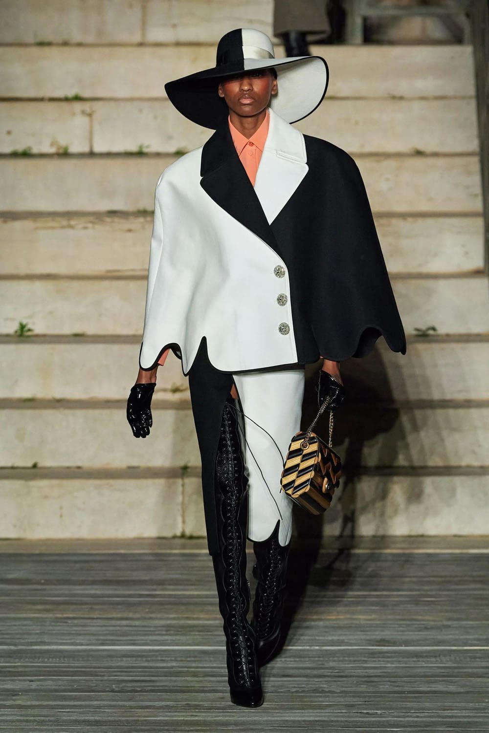Gucci-Kreuzfahrt 2023 Resort runway Zeitschrift (49)