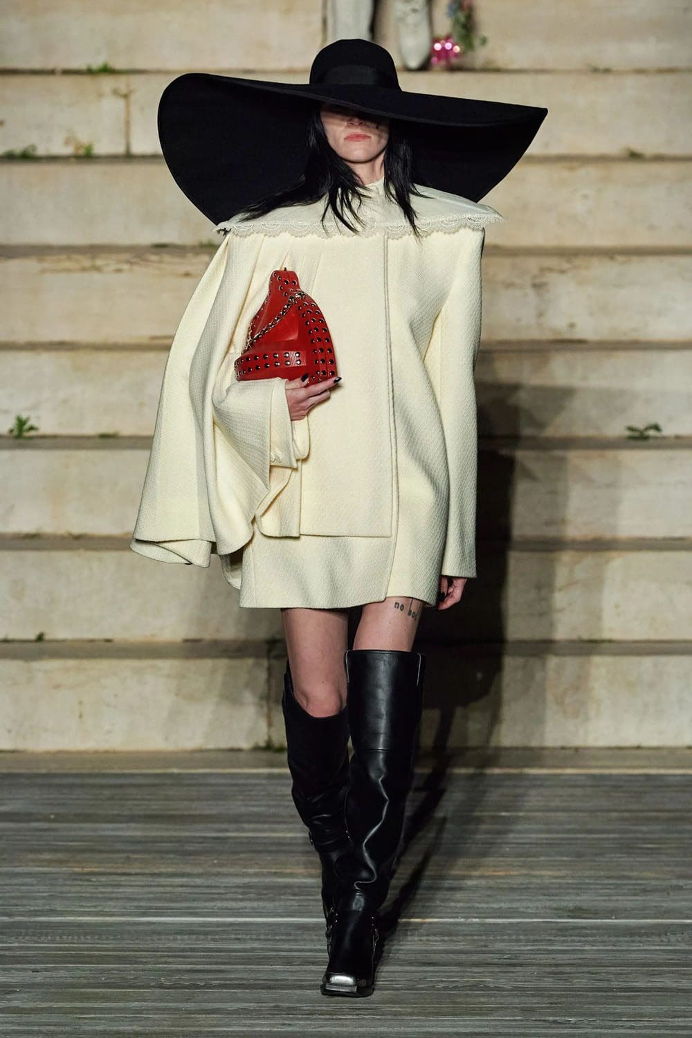 Gucci-Kreuzfahrt 2023 Resort runway Zeitschrift (60)