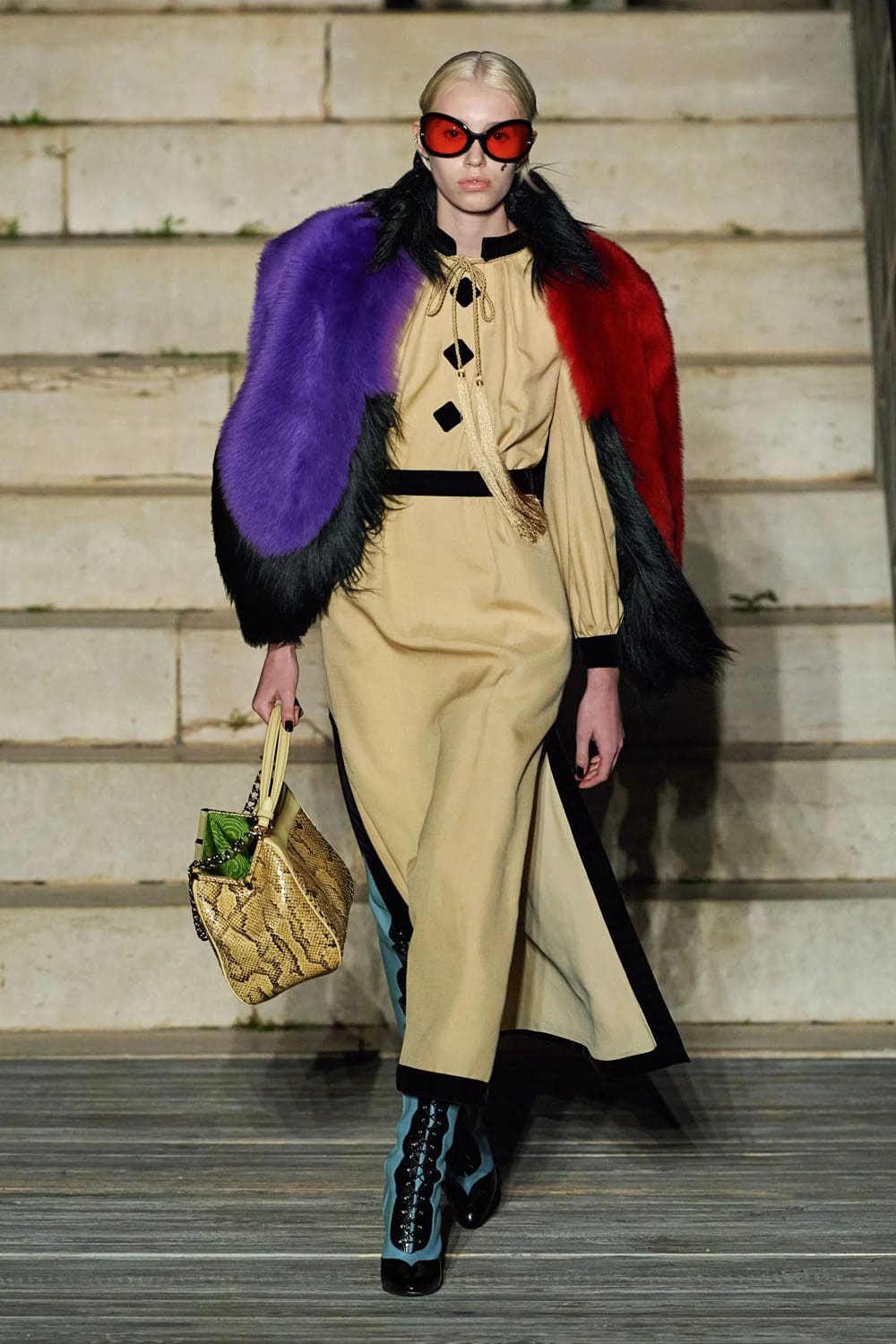 Gucci-Kreuzfahrt 2023 Resort runway Zeitschrift (63)