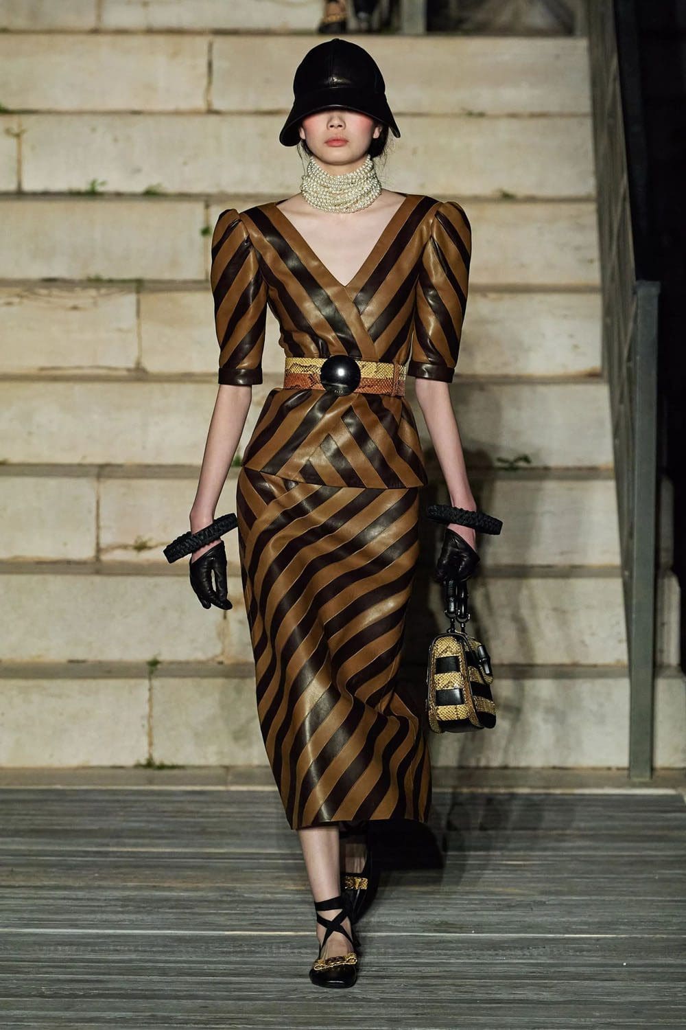 Gucci-Kreuzfahrt 2023 Resort runway Zeitschrift (71)