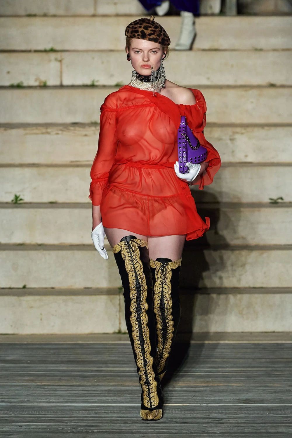 Gucci-Kreuzfahrt 2023 Resort runway Zeitschrift (95)
