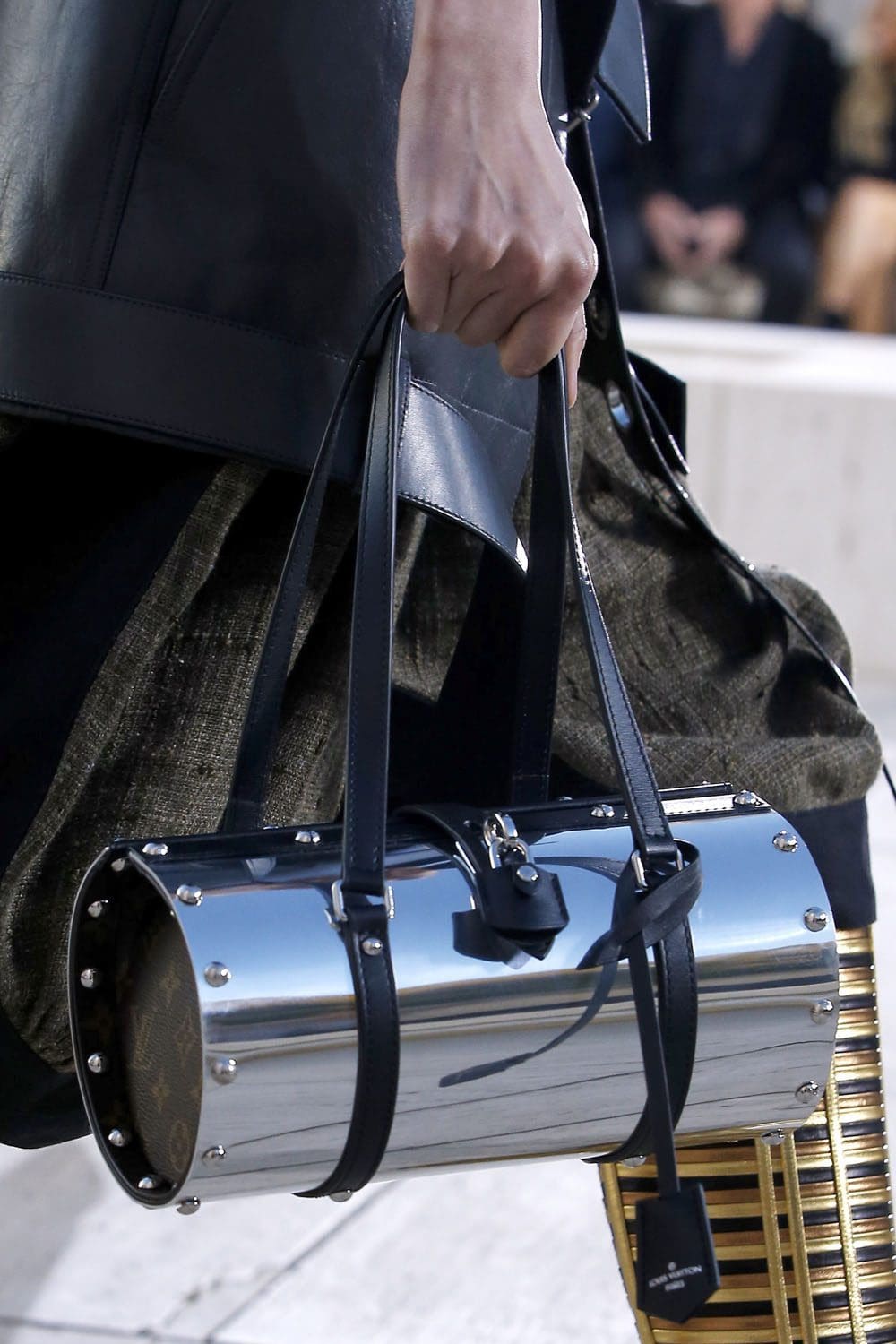 louis vuitton bags cruise resort 2023 runway magazine (14)