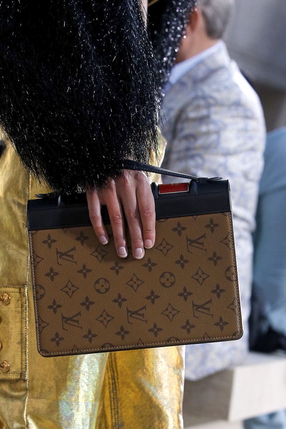 louis vuitton bags cruise resort 2023 runway magazine (32)