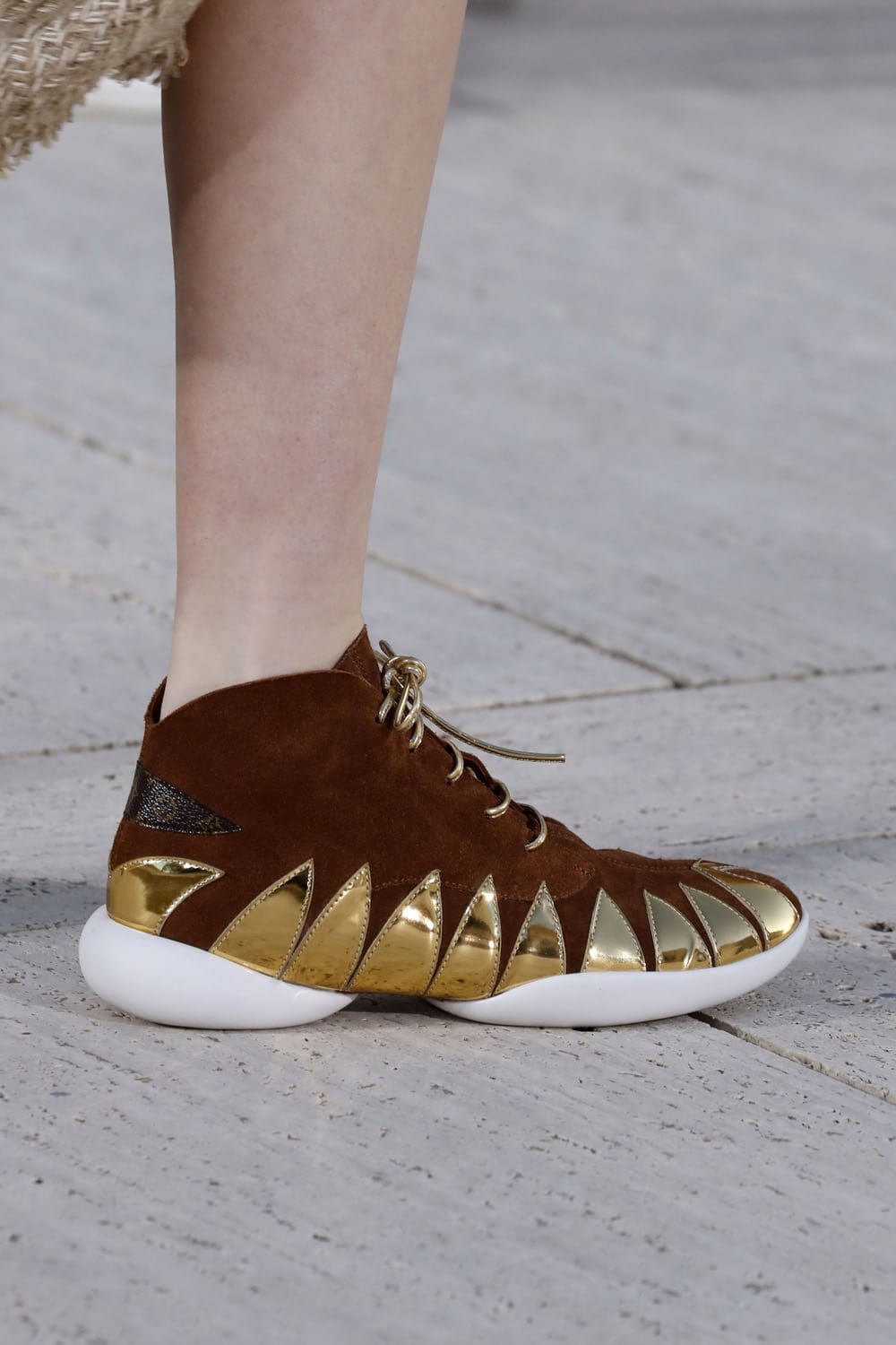 louis vuitton shoes cruise resort 2023 runway magazine (4)