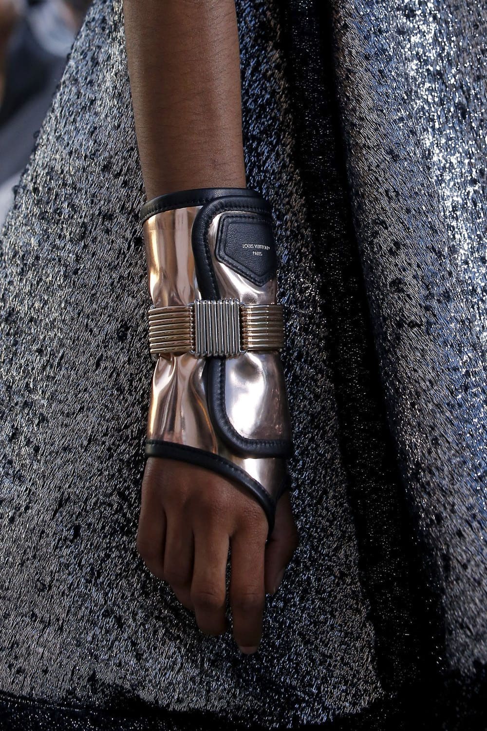 louis vuitton splint accessoires cruise resort 2023 runway magazine (4)