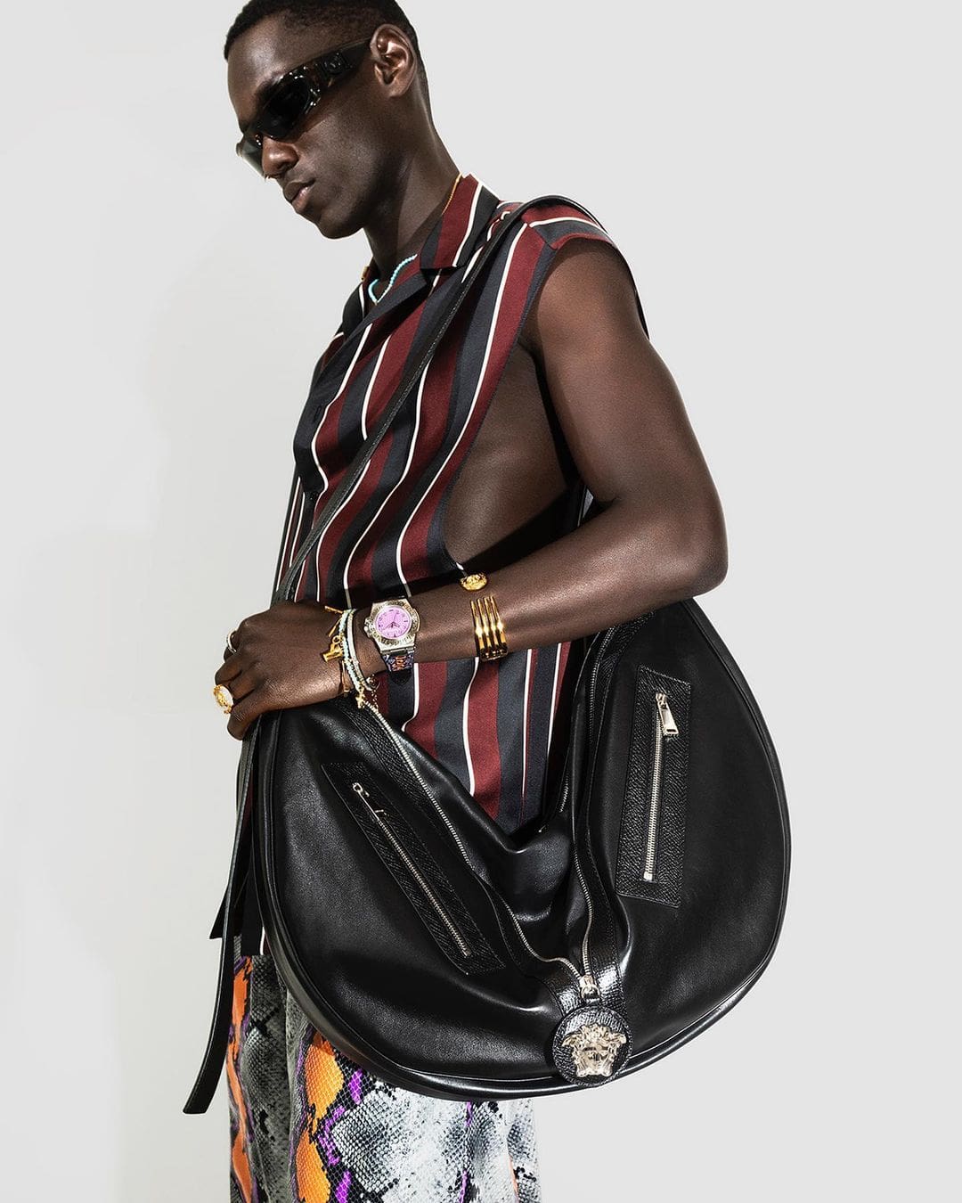 Versace Herren Frühling Sommer 2023 Runway Magazin Nahaufnahme