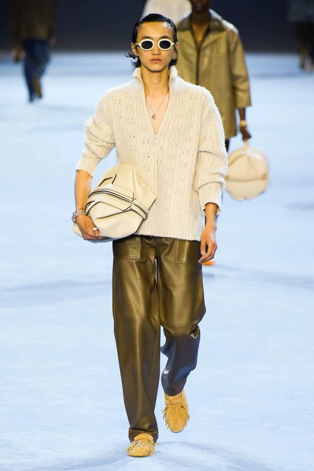 フェンディ メンズ 春夏 2023 Runway 雑誌