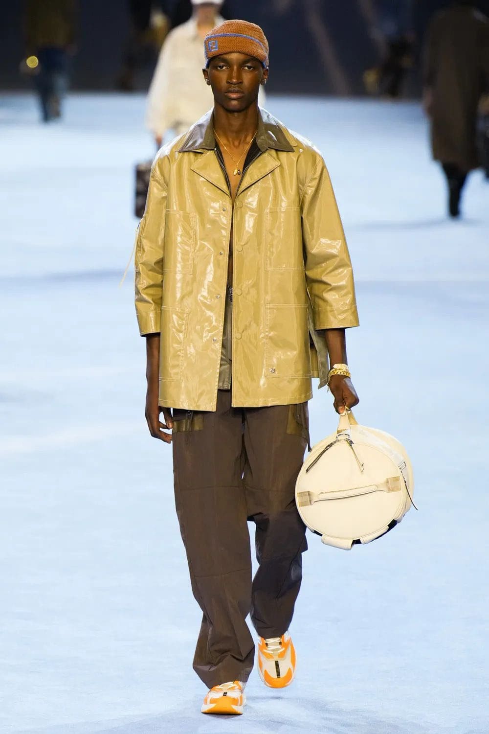 フェンディ メンズ 春夏 2023 Runway 雑誌