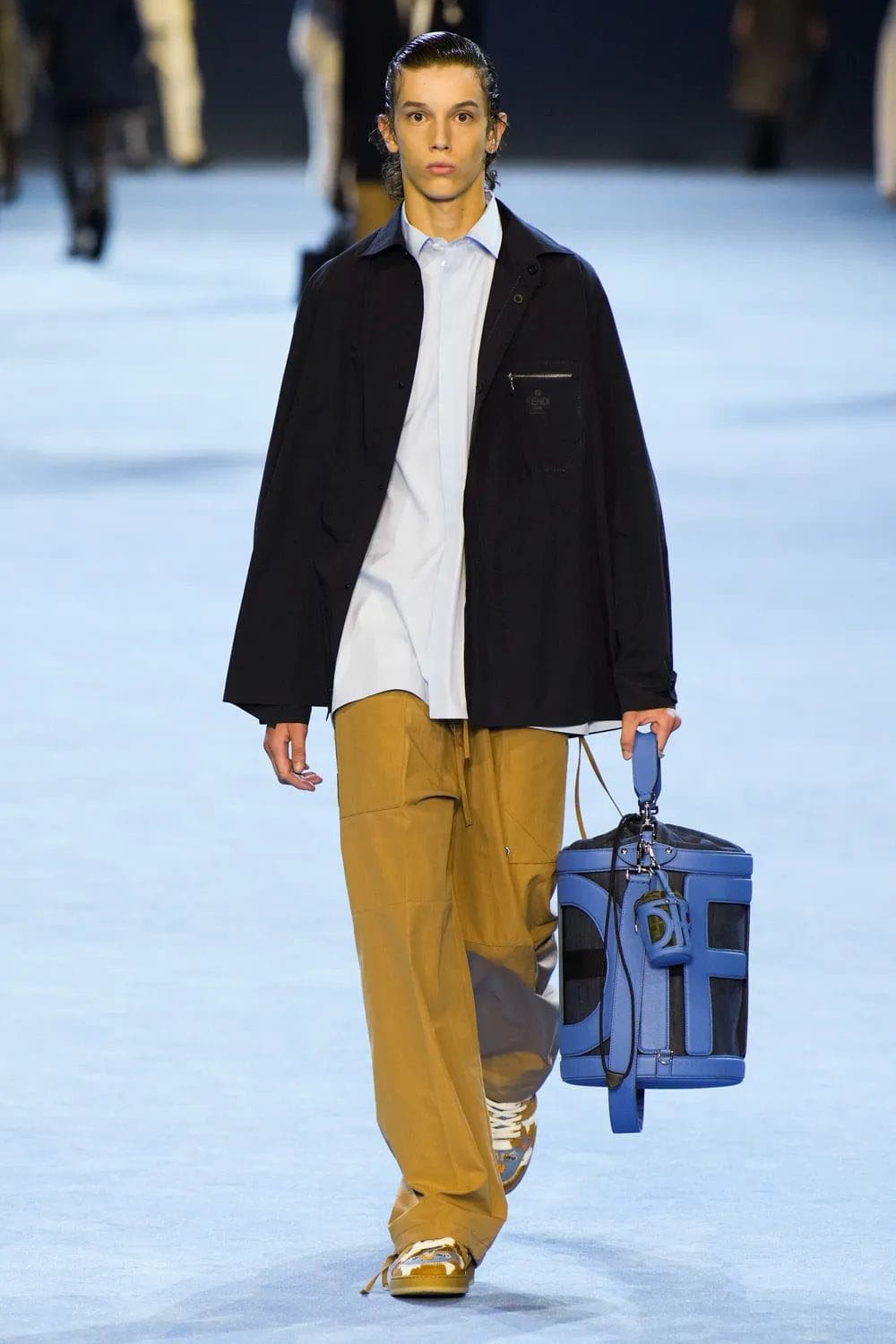 フェンディ メンズ 春夏 2023 Runway 雑誌