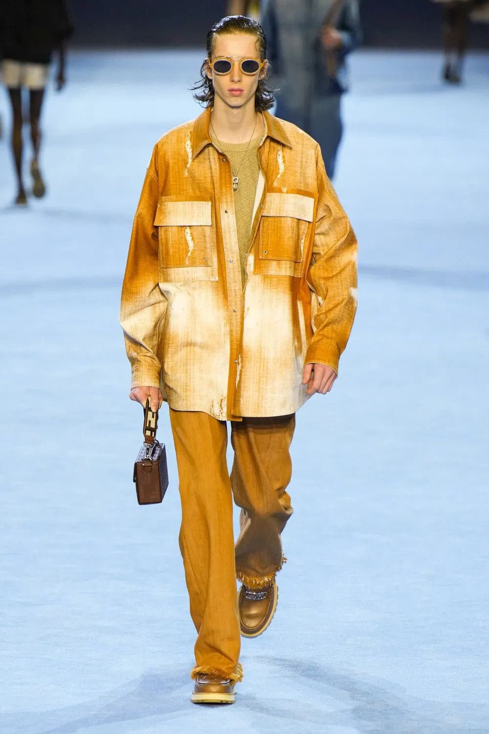 フェンディ メンズ 春夏 2023 Runway 雑誌