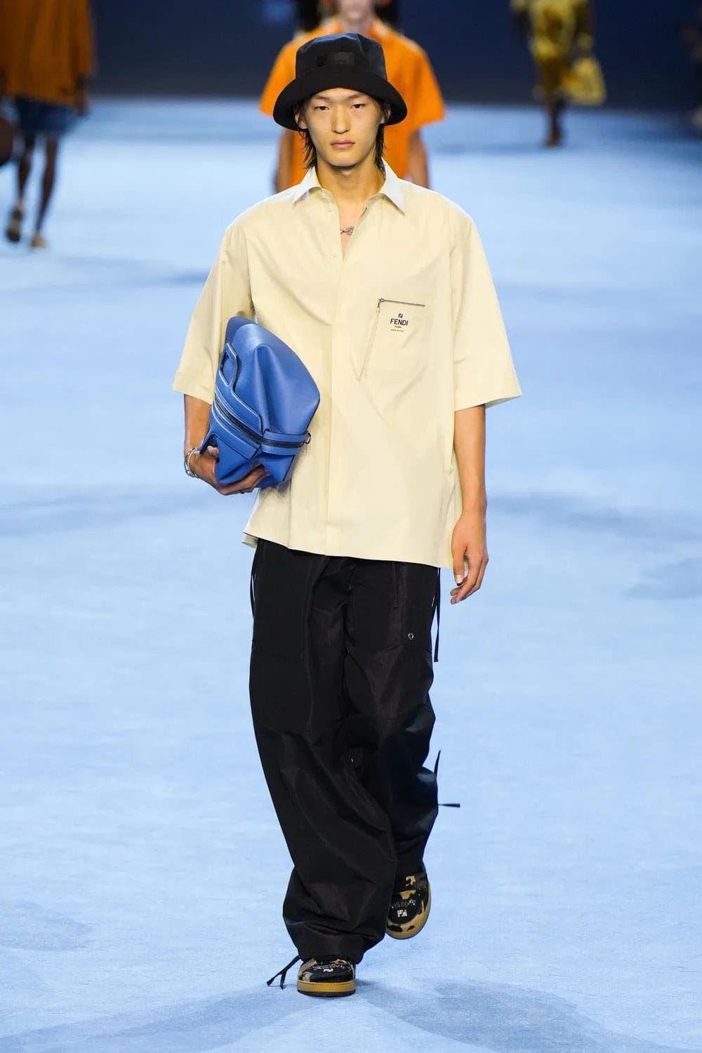 フェンディ メンズ 春夏 2023 Runway 雑誌