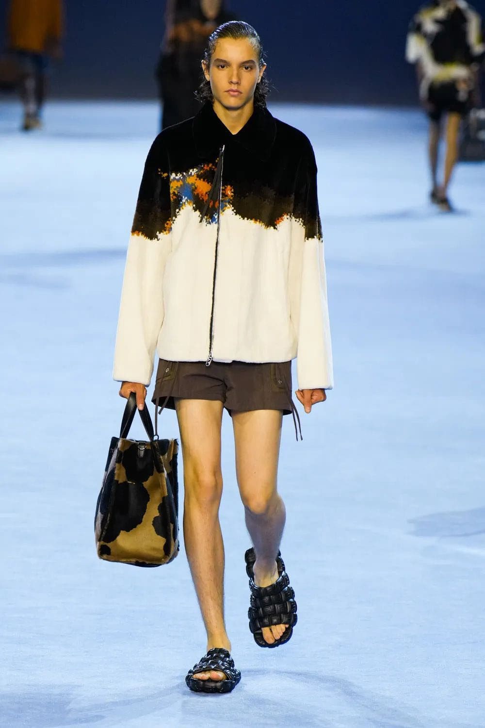 フェンディ メンズ 春夏 2023 Runway 雑誌