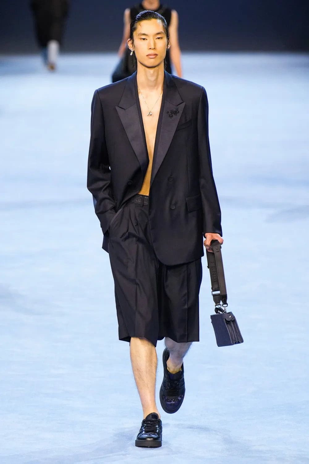 フェンディ メンズ 春夏 2023 Runway 雑誌