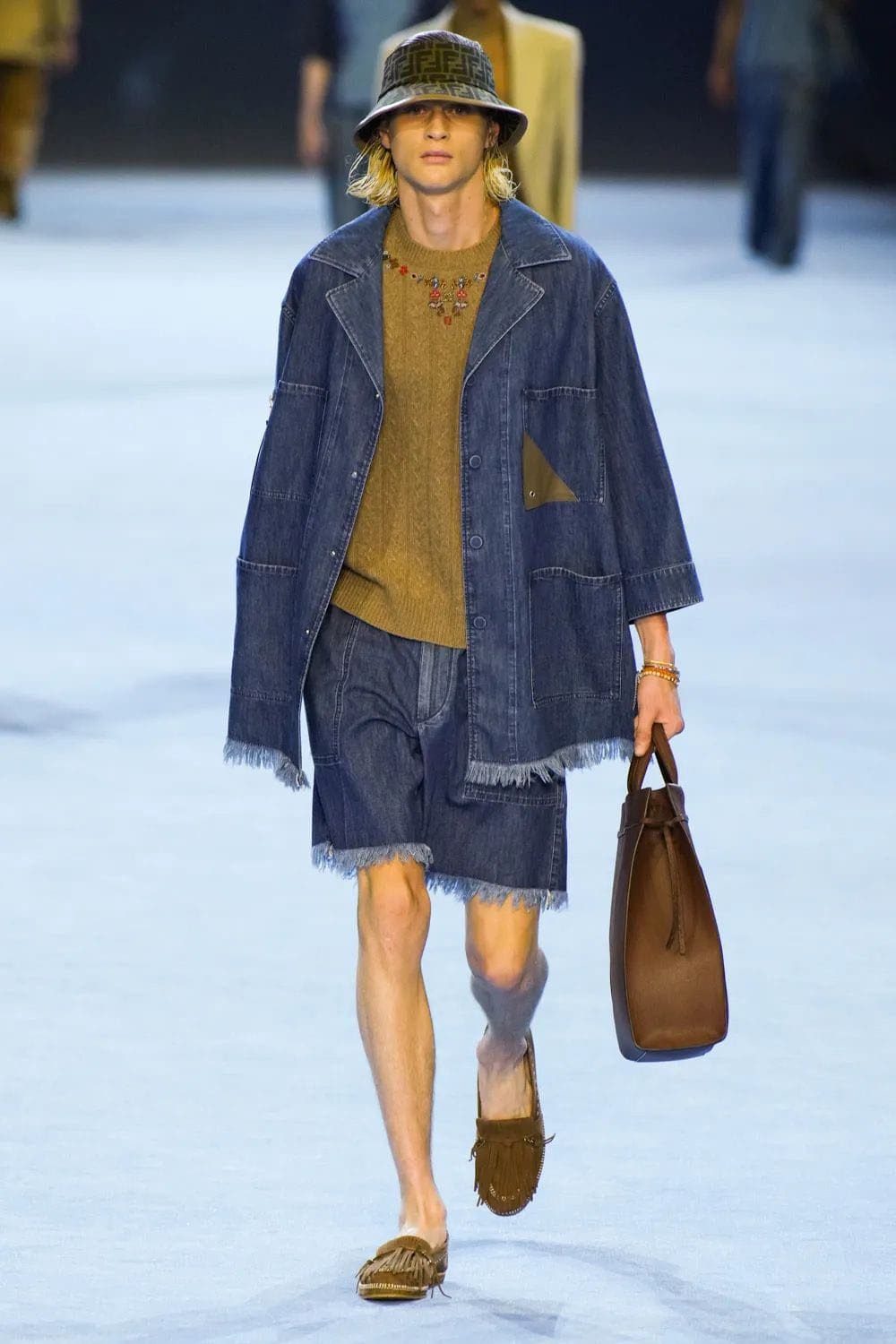 フェンディ メンズ 春夏 2023 Runway 雑誌