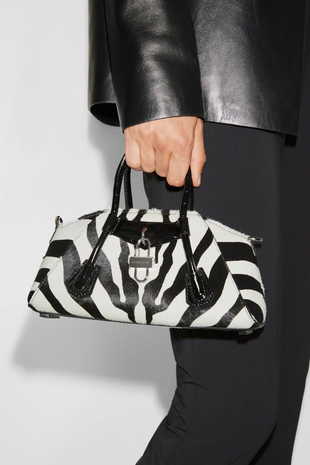 Hôtel Givenchy 2023 Runway Magazine