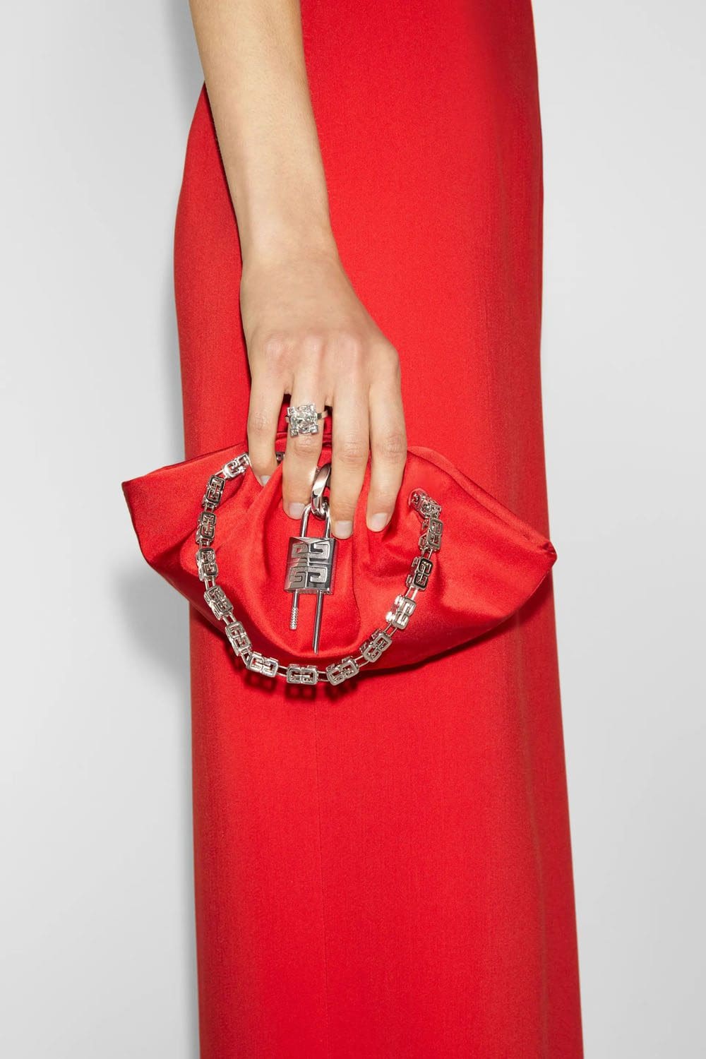 Hôtel Givenchy 2023 Runway Magazine