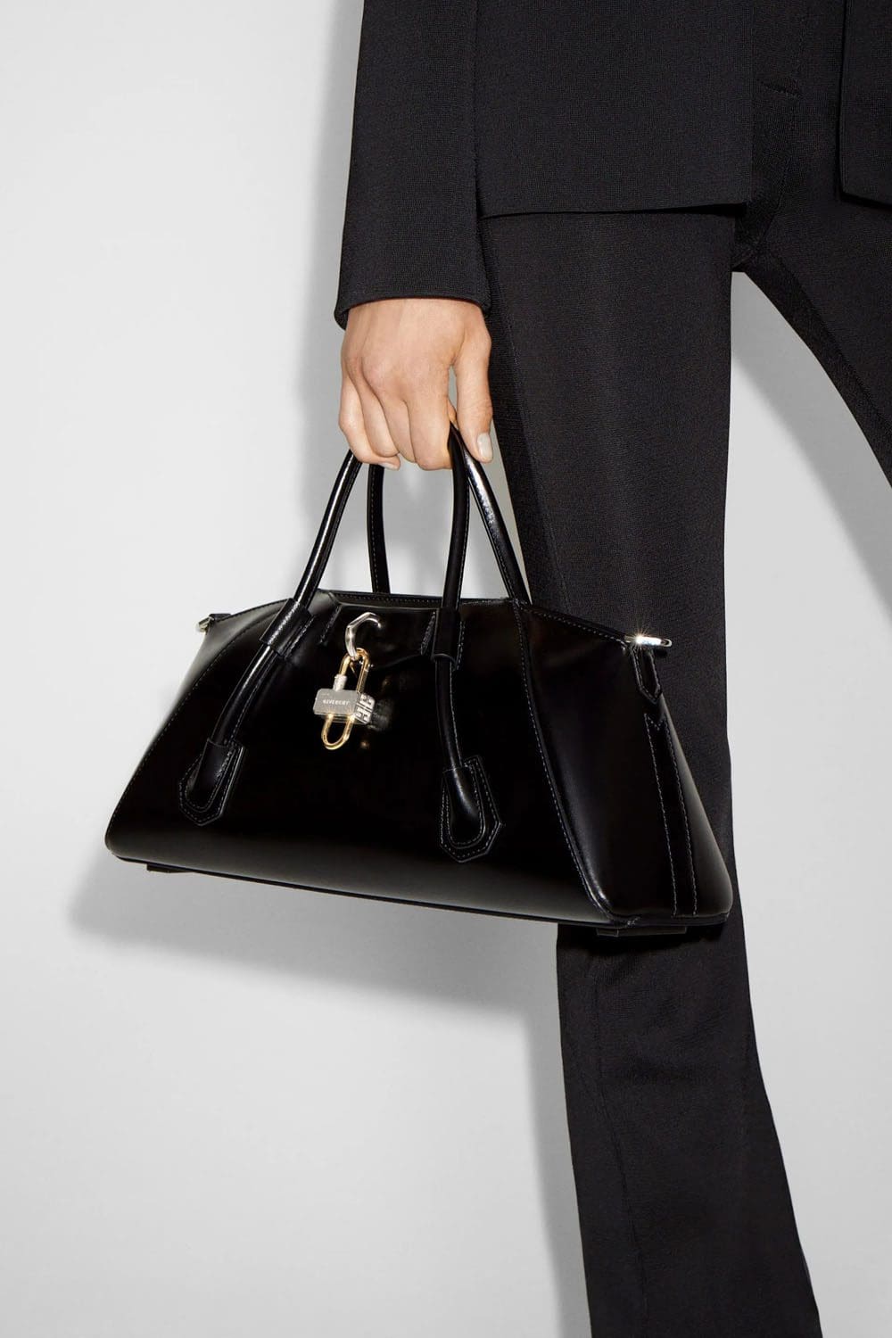 Hôtel Givenchy 2023 Runway Magazine