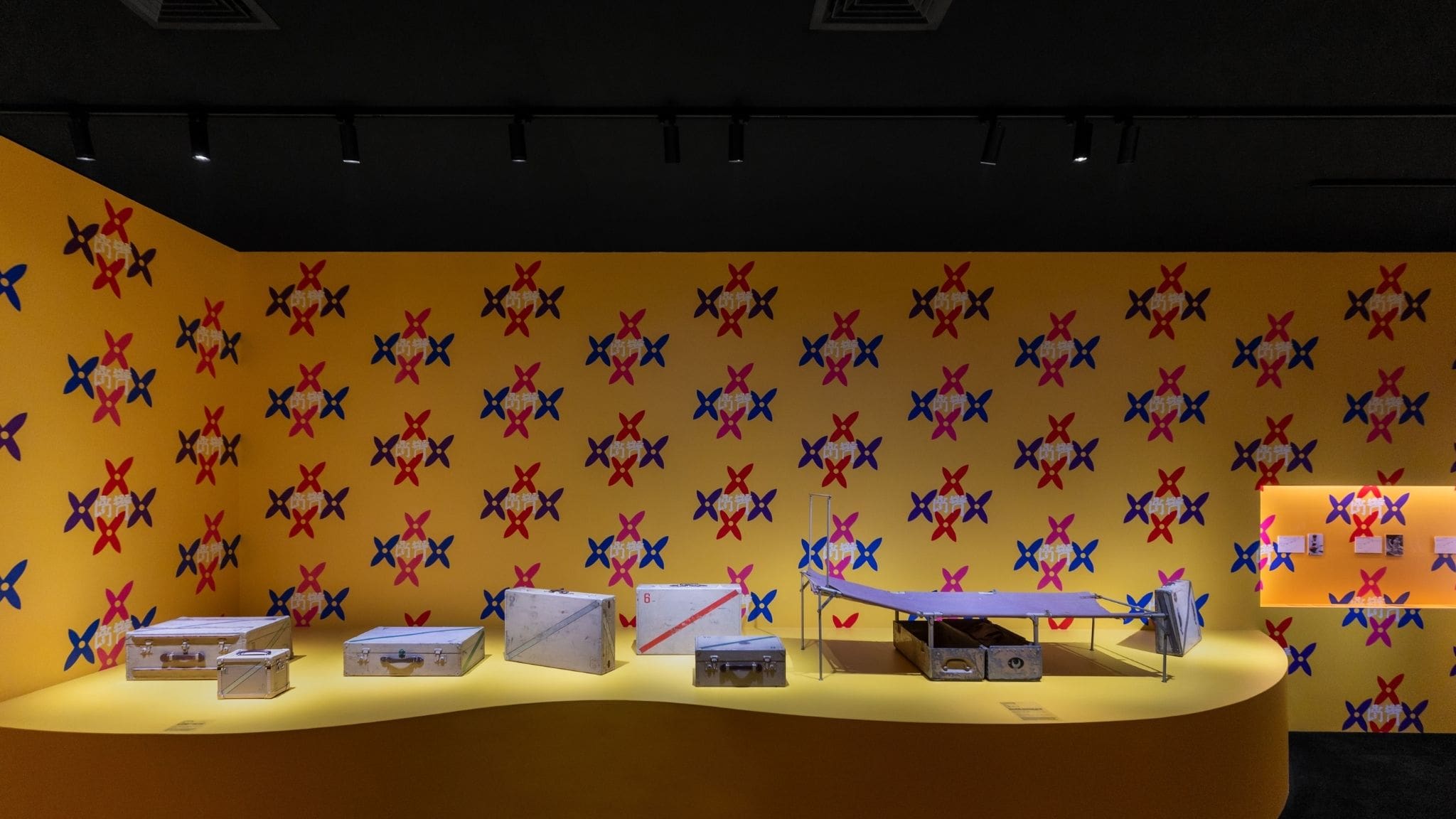 Exposición Louis Vuitton 160 en Qingdao China Runway Revistas
