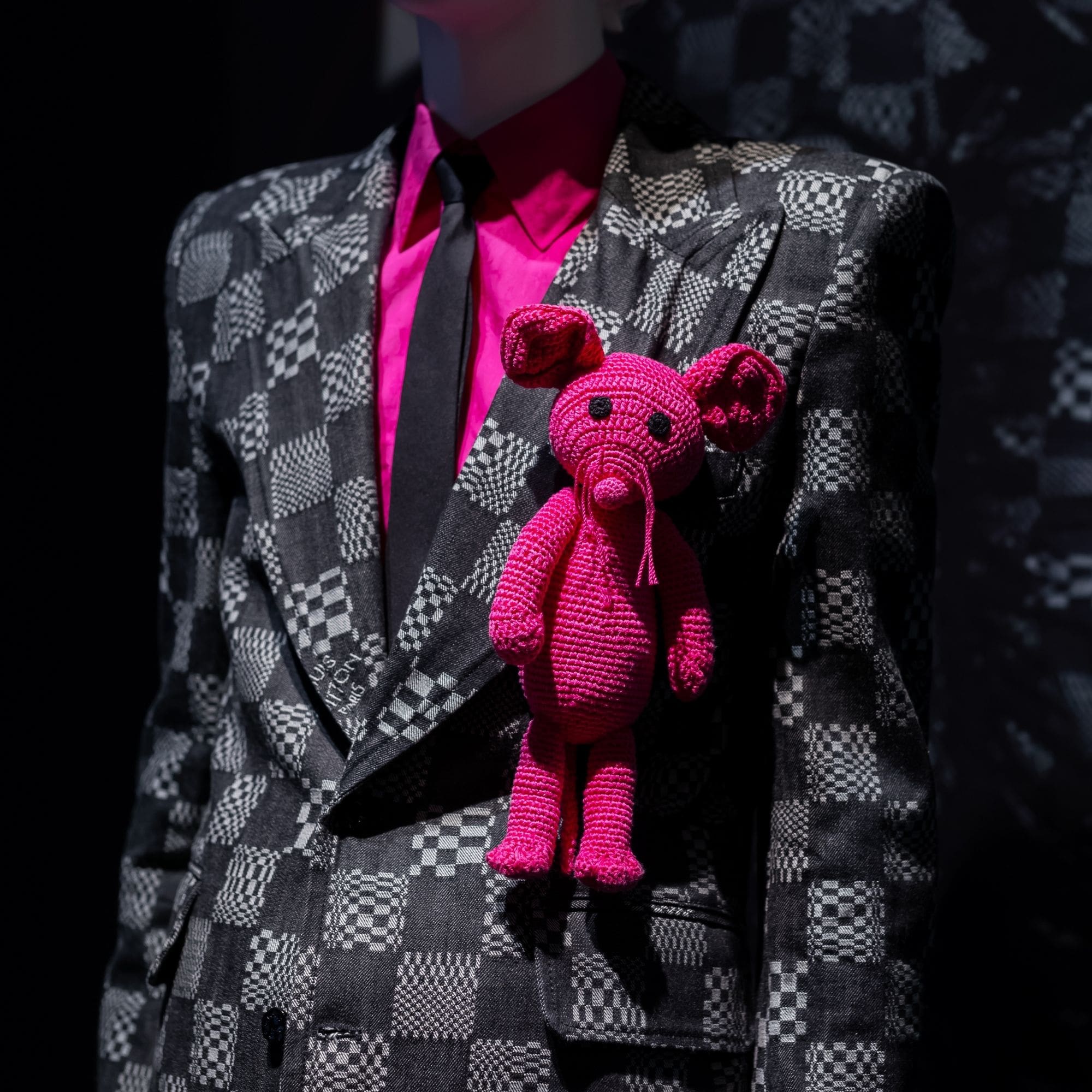 Exposición Louis Vuitton 160 en Qingdao China Runway Revistas