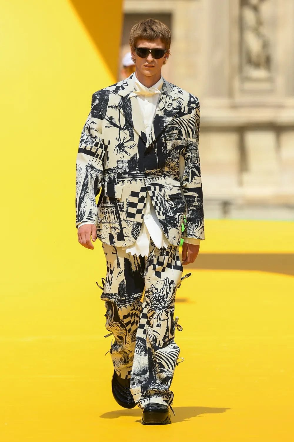 Louis Vuitton Printemps Été 2023 Hommes Runway Magazine