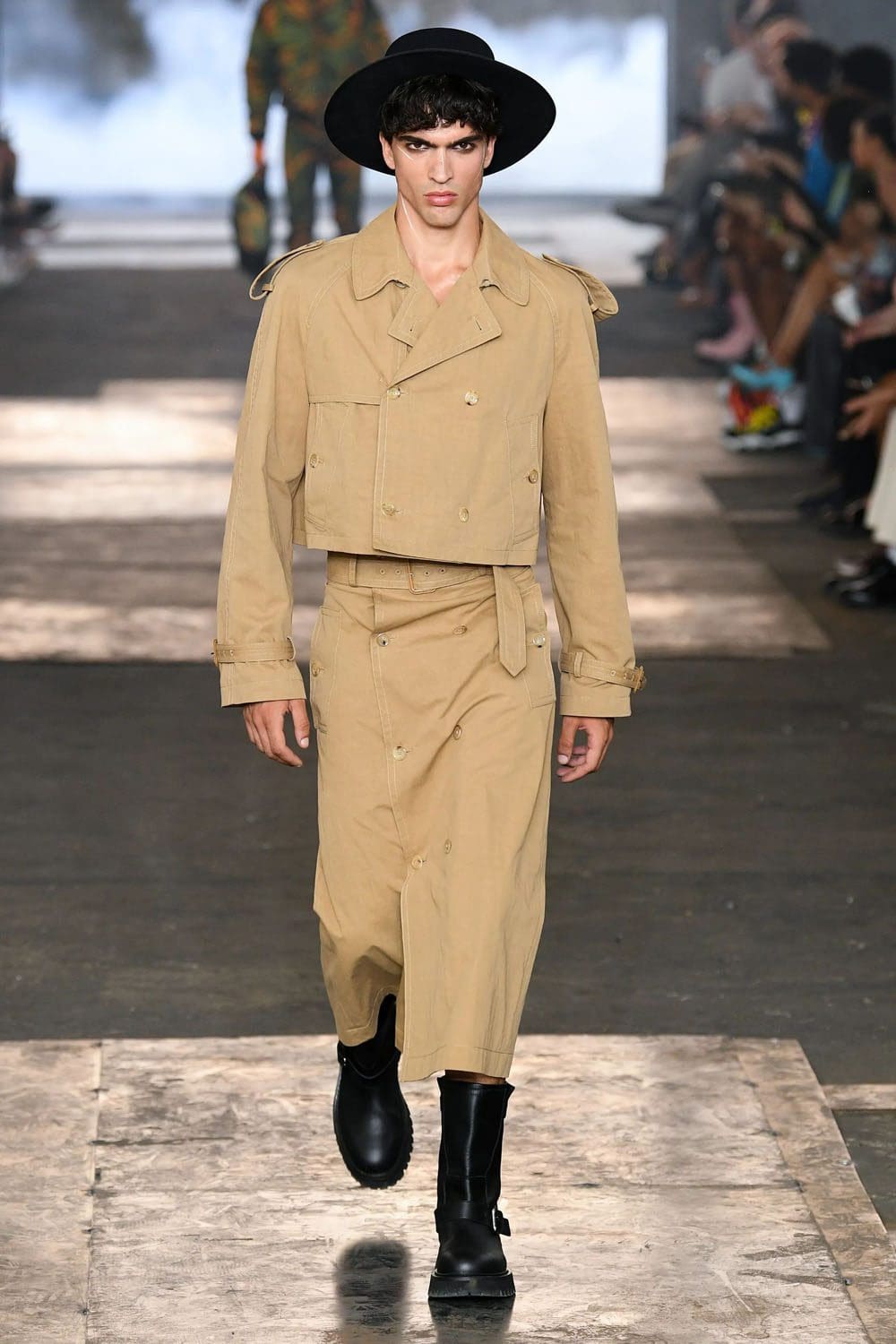 Moschino Homme Printemps Été 2023 Runway Magazine