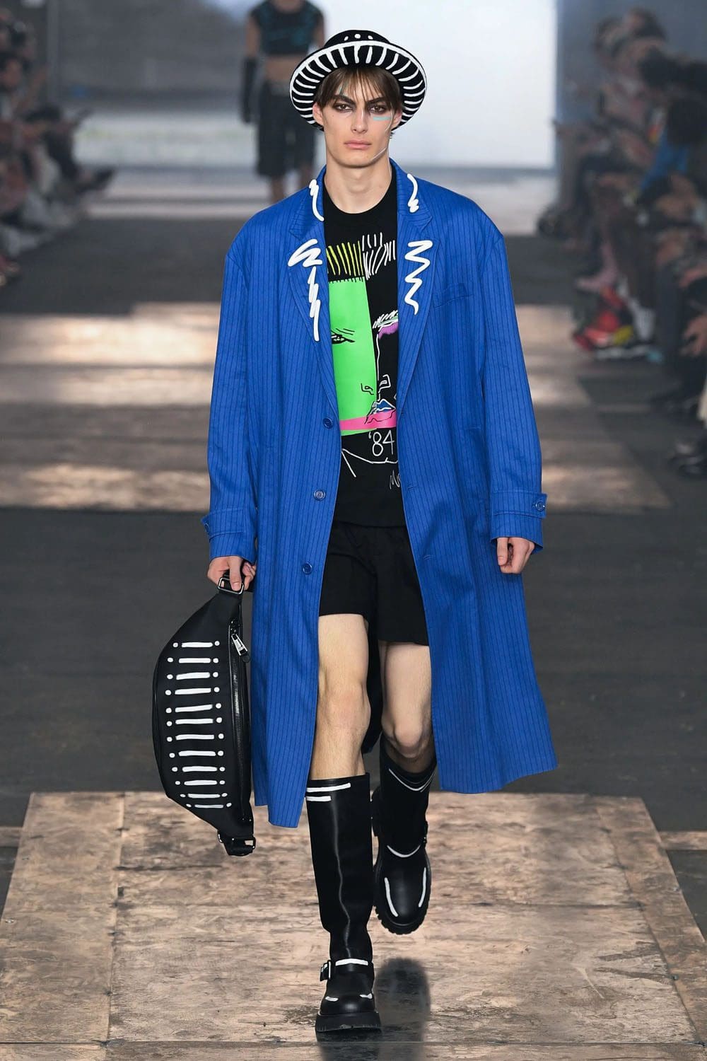 Moschino Homme Printemps Été 2023 Runway Magazine