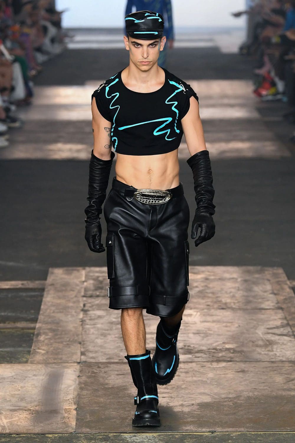 Moschino Homme Printemps Été 2023 Runway Magazine