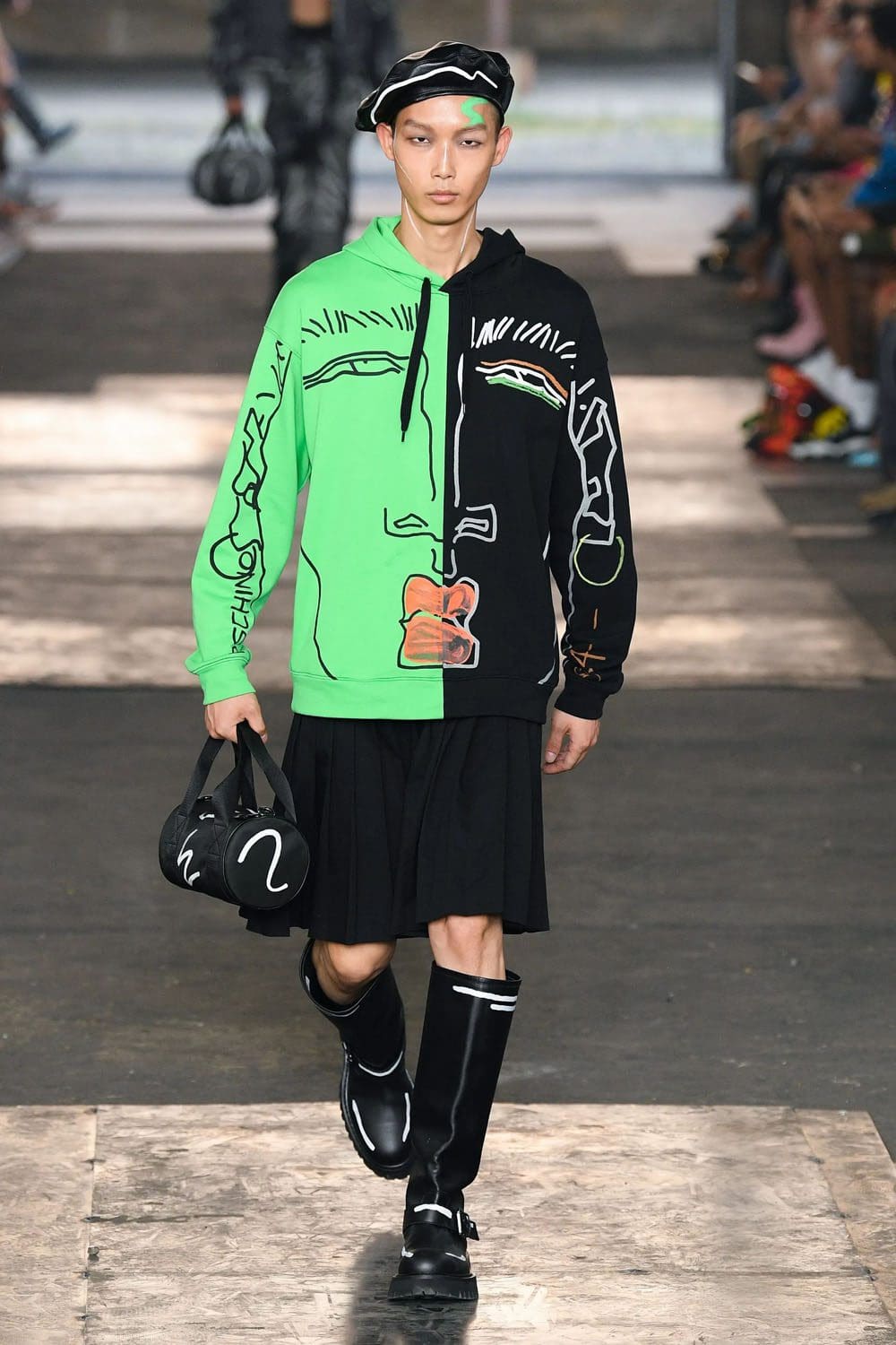 Moschino Homme Printemps Été 2023 Runway Magazine