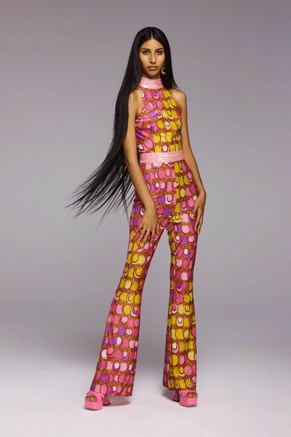 Moschino Resort 2023 Runway Magazin