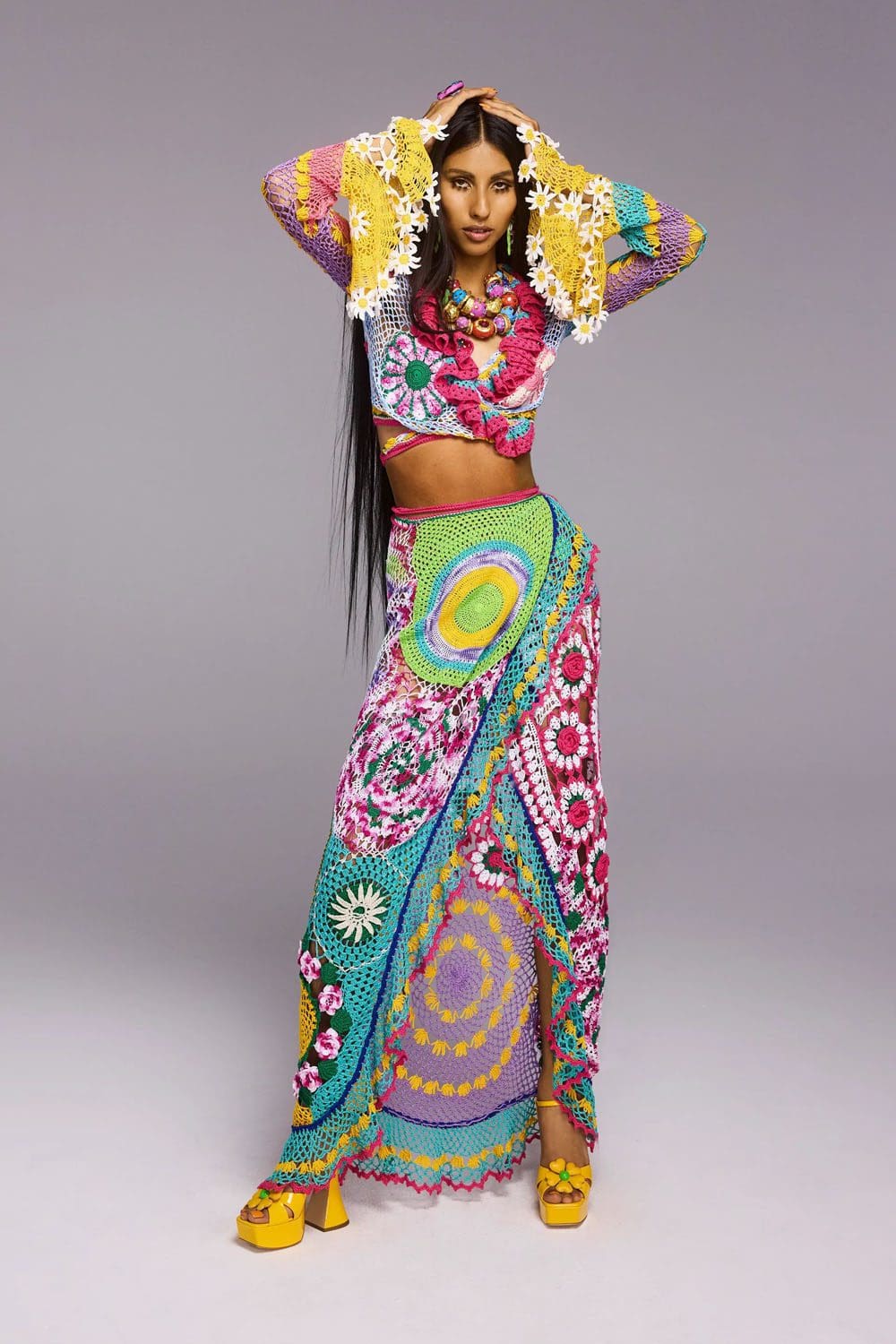 Moschino Resort 2023 Runway Magazin