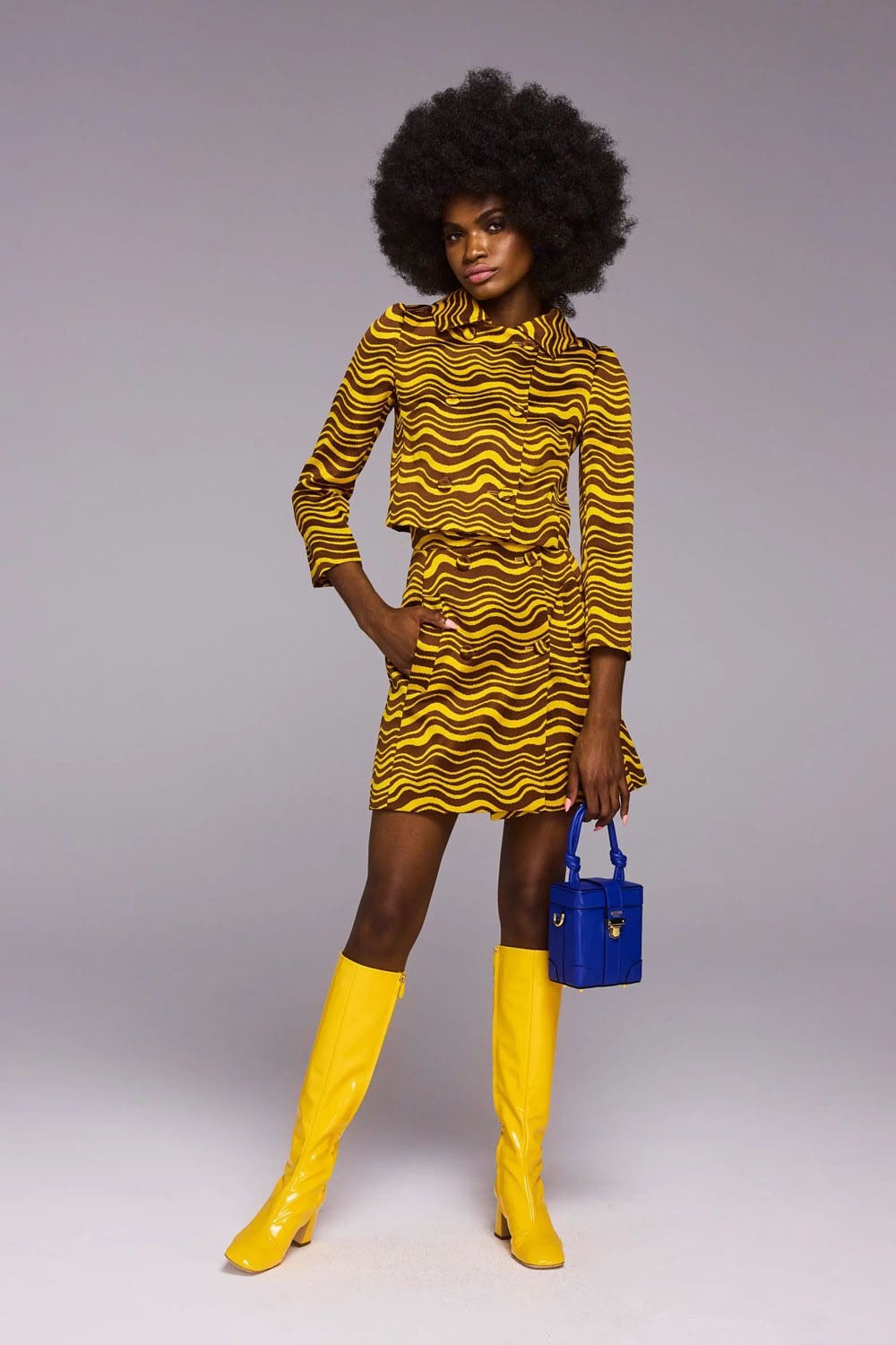 Moschino Resort 2023 Runway Magazin