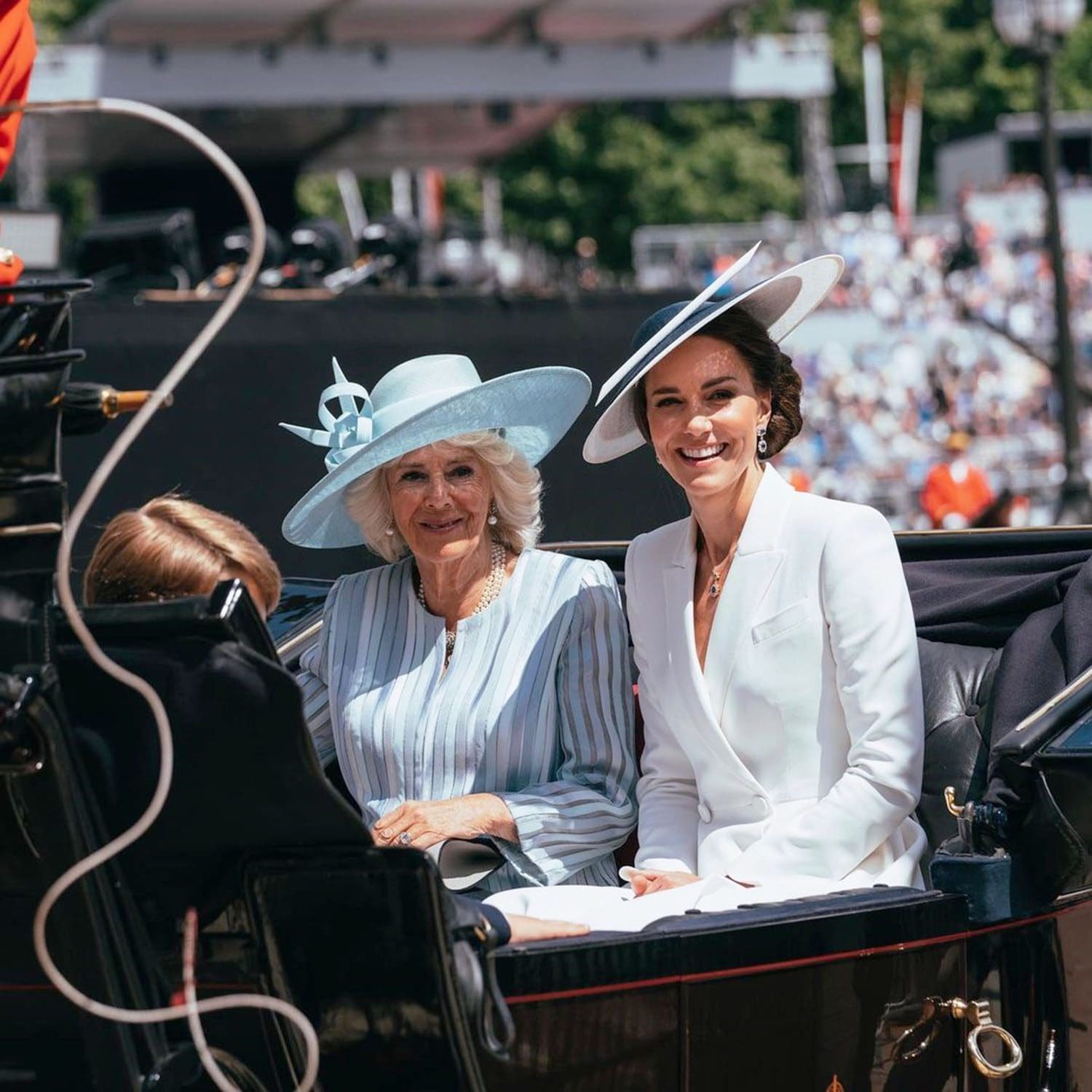 Família Real no 70º Jubileu de Platina Rainha Elizabeth II por RUNWAY MAGAZINE