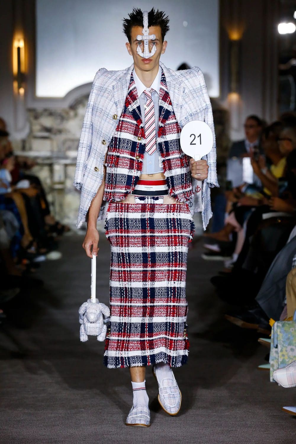 トム ブラウン 春夏 2023 Runway 雑誌