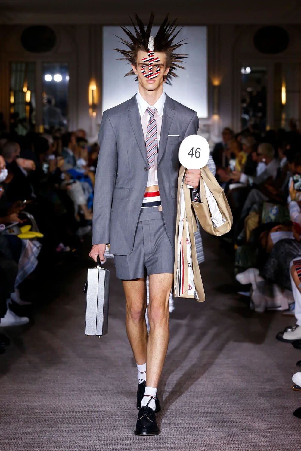トム ブラウン 春夏 2023 Runway 雑誌