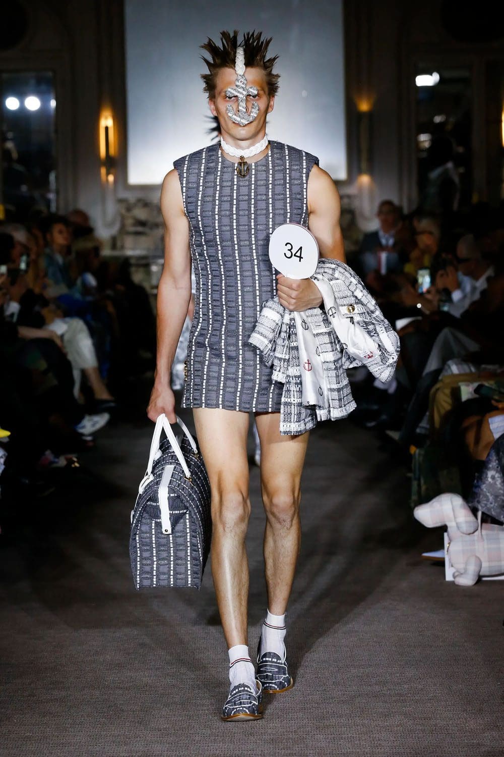 トム ブラウン 春夏 2023 Runway 雑誌