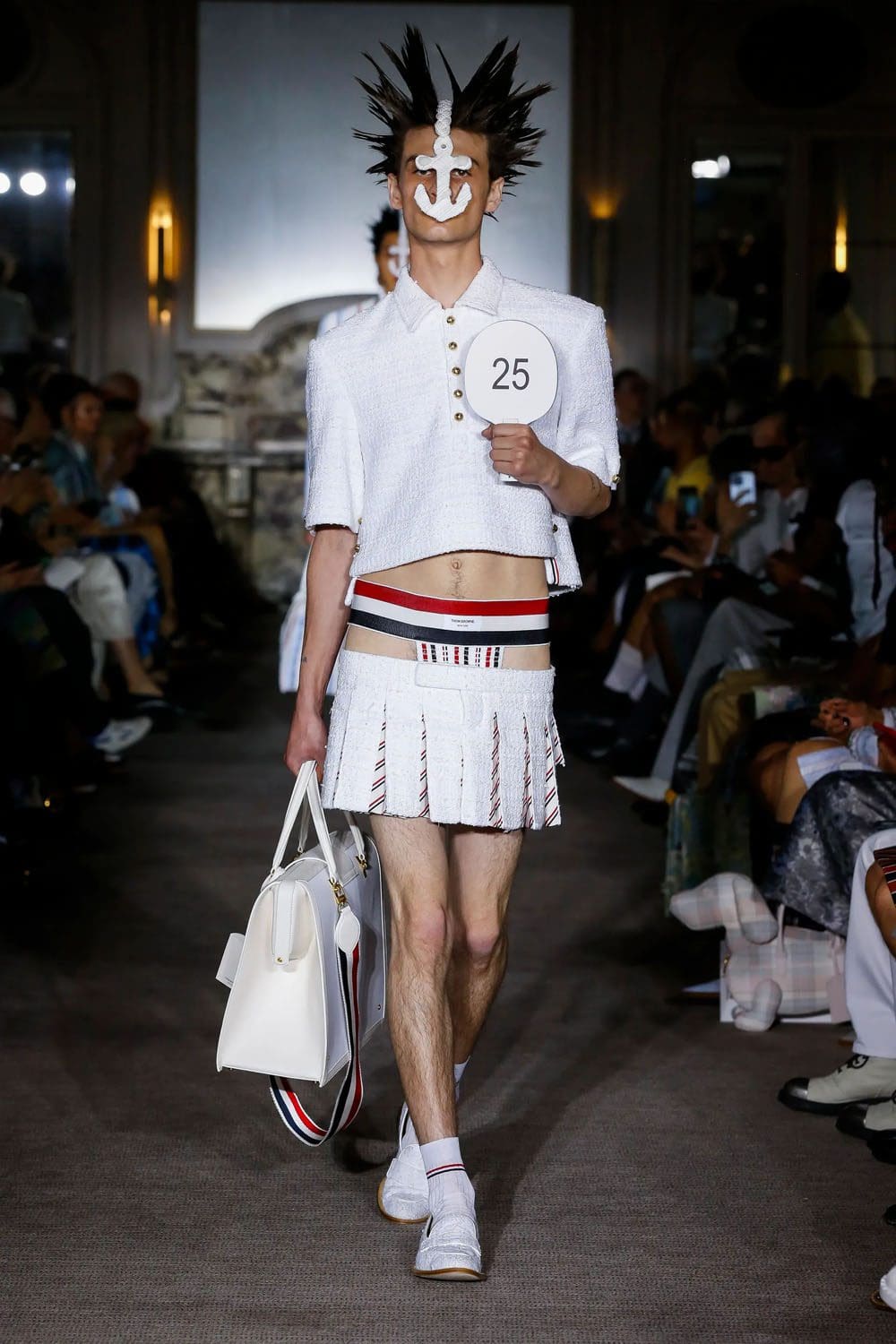 トム ブラウン 春夏 2023 Runway 雑誌