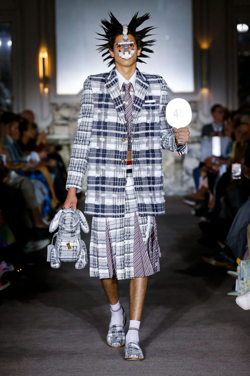 トム ブラウン 春夏 2023 Runway 雑誌