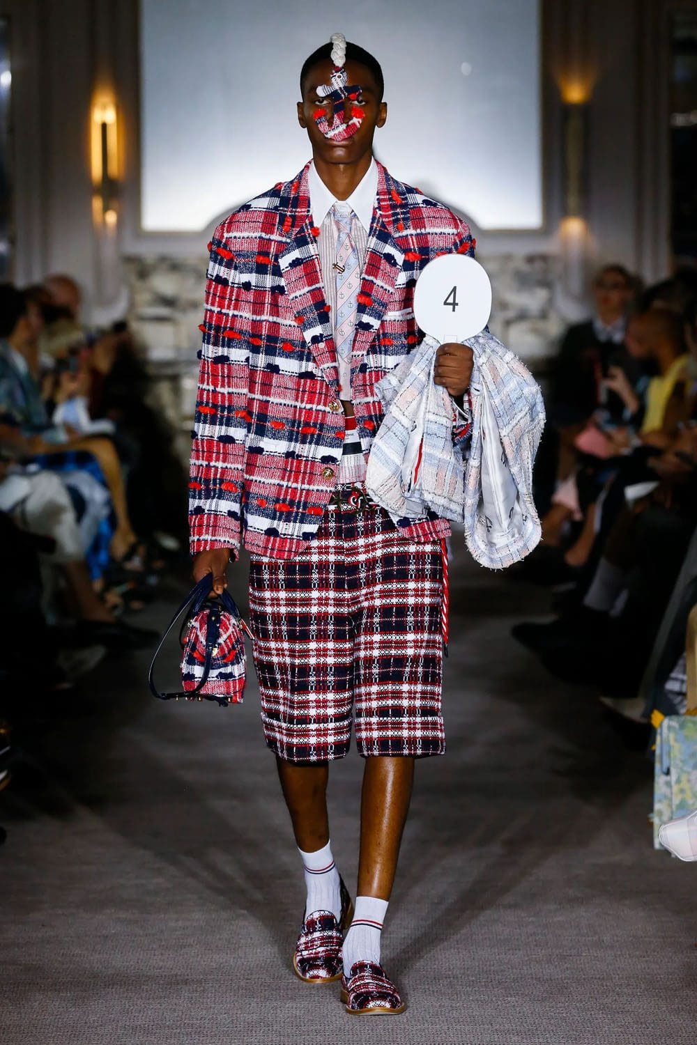トム ブラウン 春夏 2023 Runway 雑誌