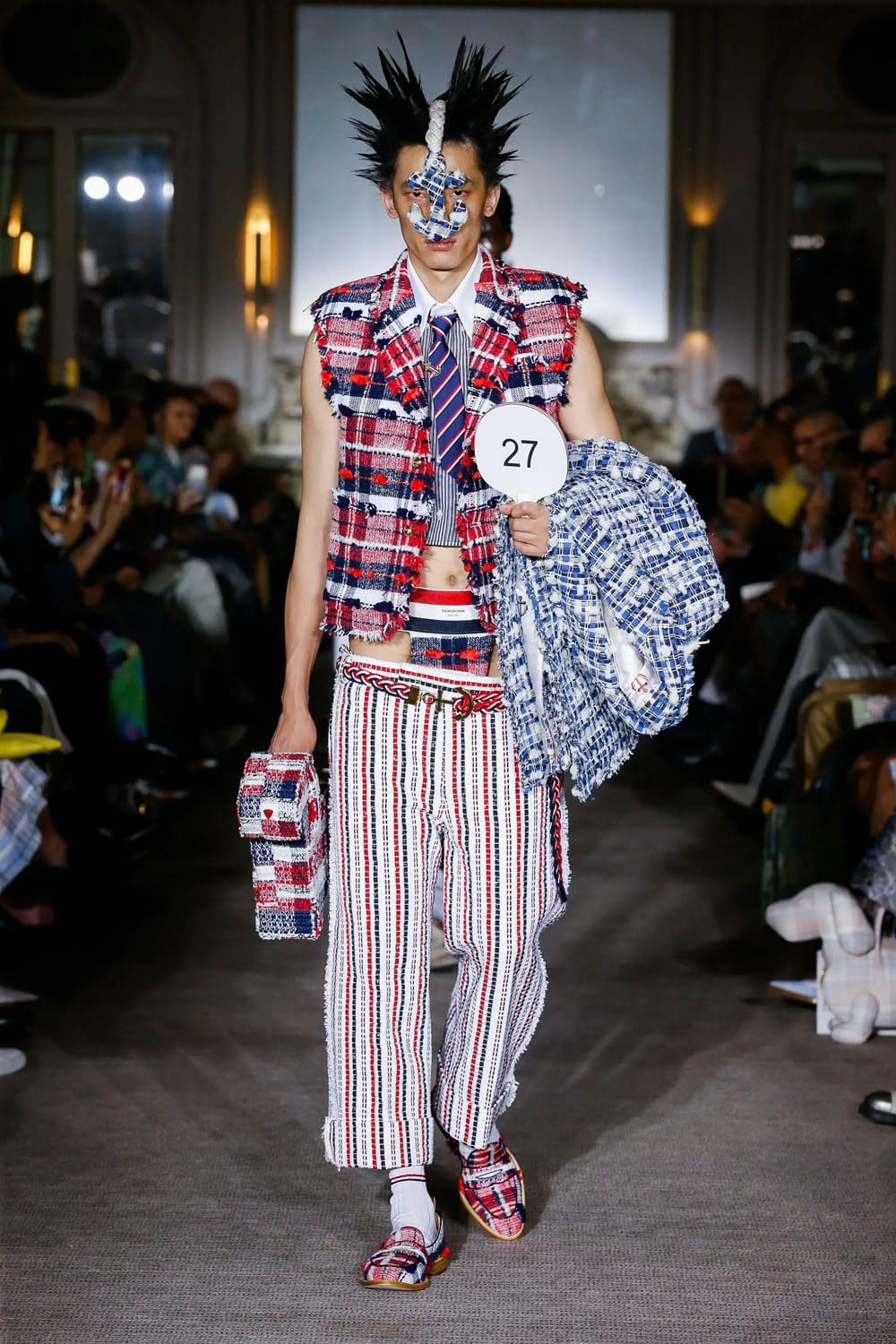 トム ブラウン 春夏 2023 Runway 雑誌