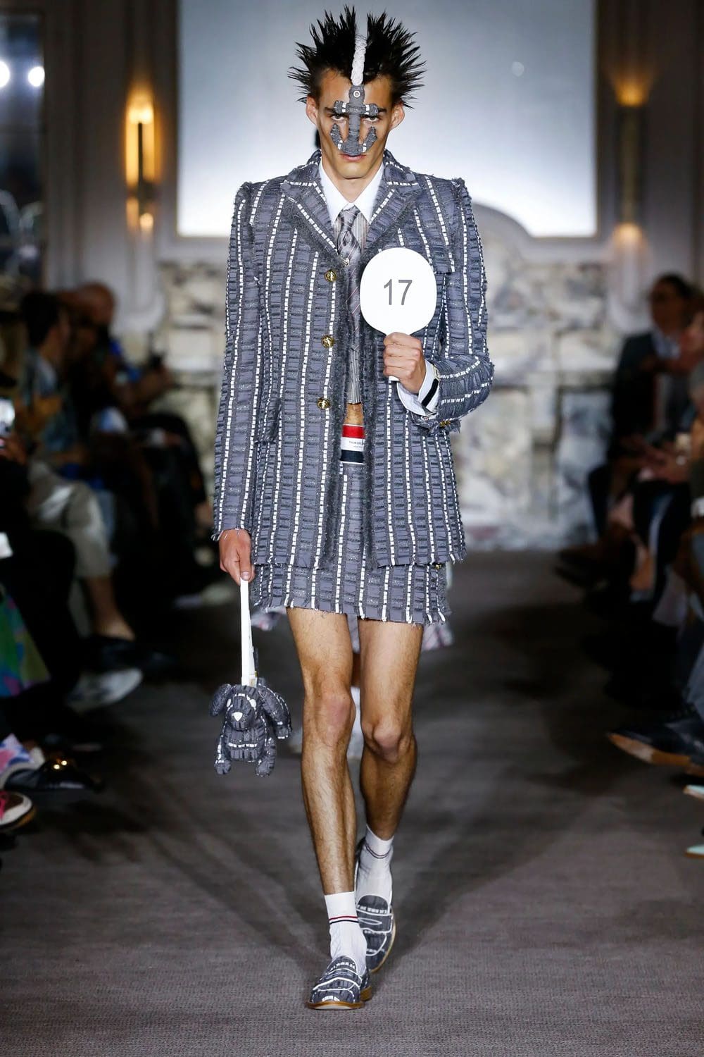 トム ブラウン 春夏 2023 Runway 雑誌