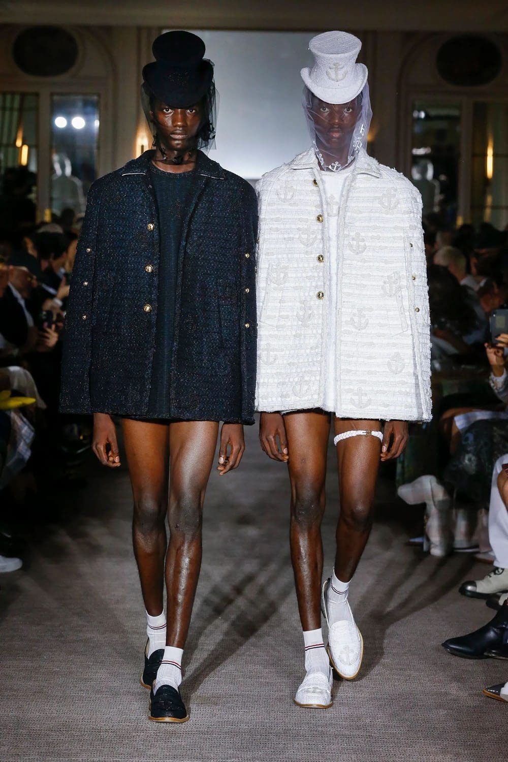 トム ブラウン 春夏 2023 Runway 雑誌