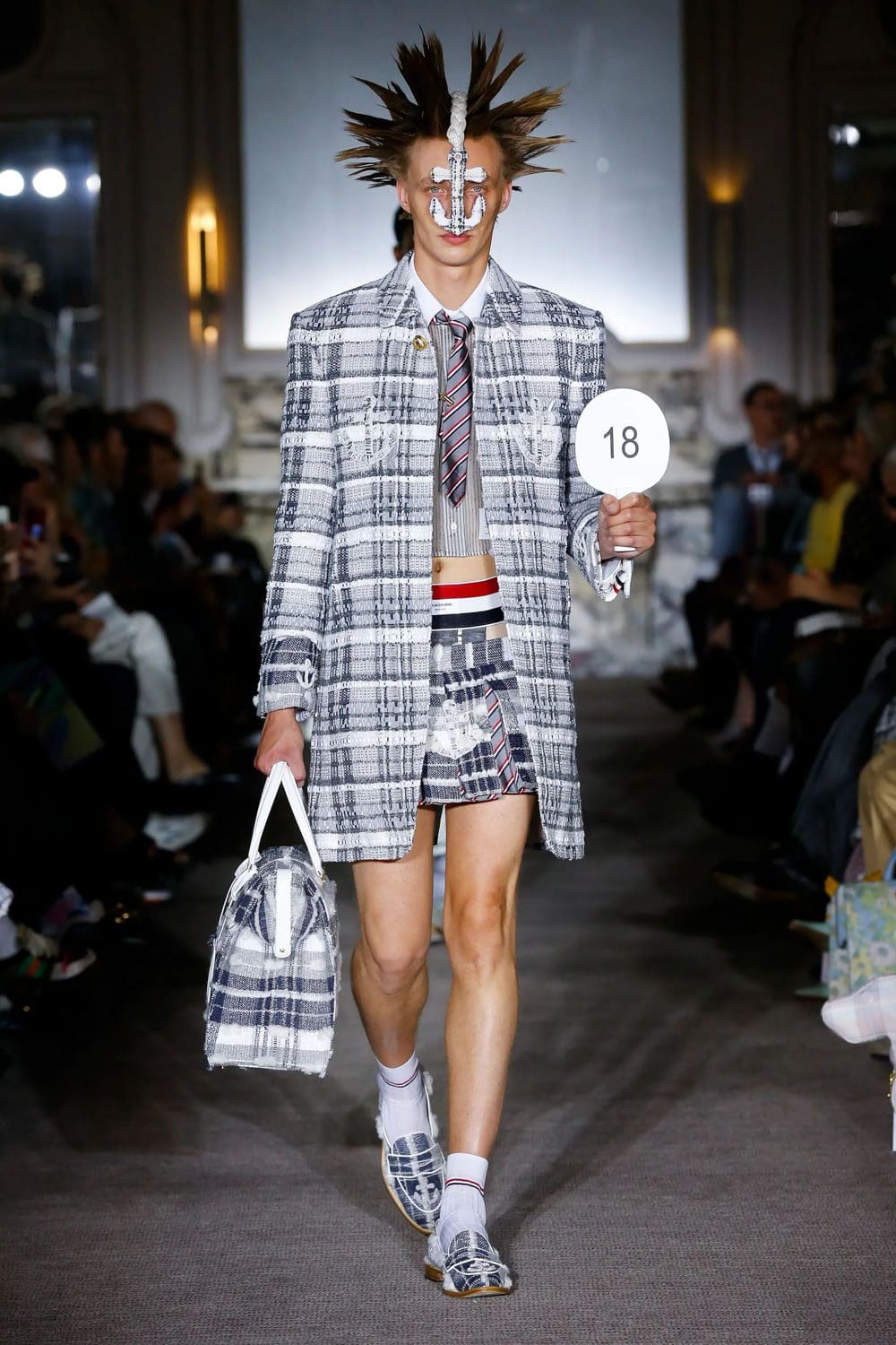 トム ブラウン 春夏 2023 Runway 雑誌