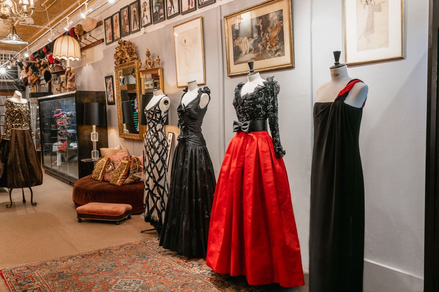 VALENTINO VINTAGE NOVA YORK VINTAGE - RUNWAY MAGAZINE