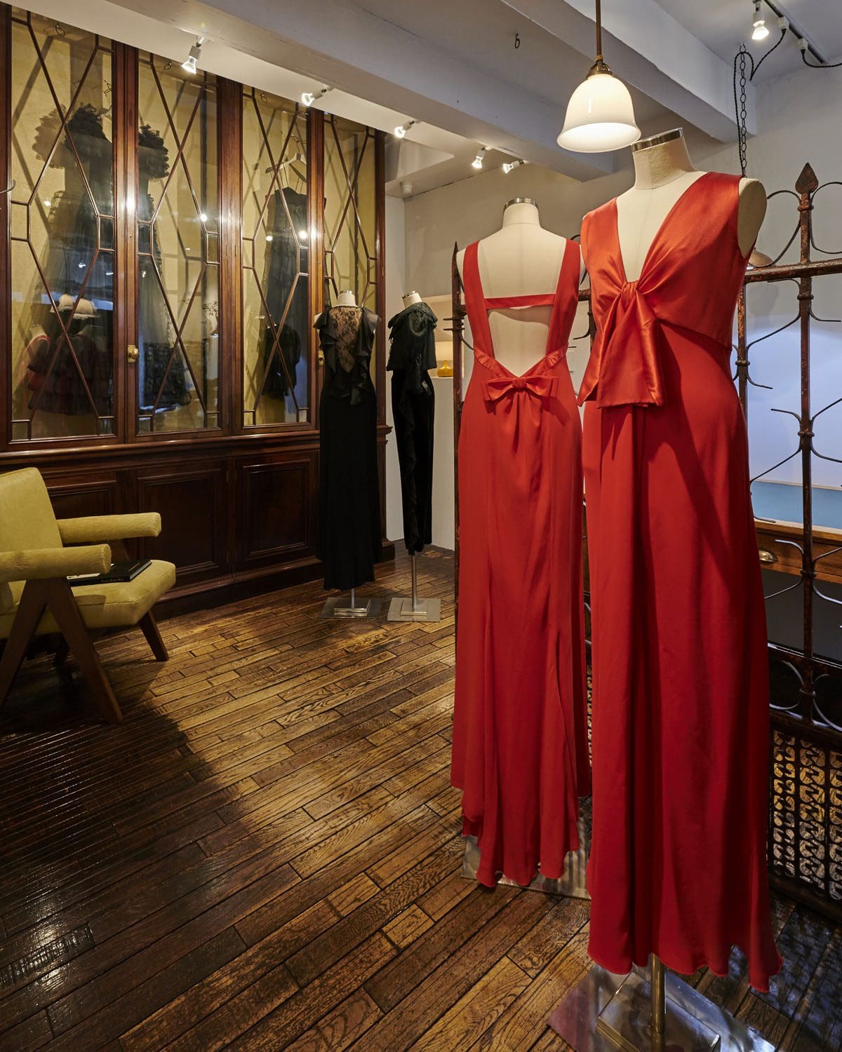 VALENTINO VINTAGE O VESTIDO VINTAGE - RUNWAY MAGAZINE
