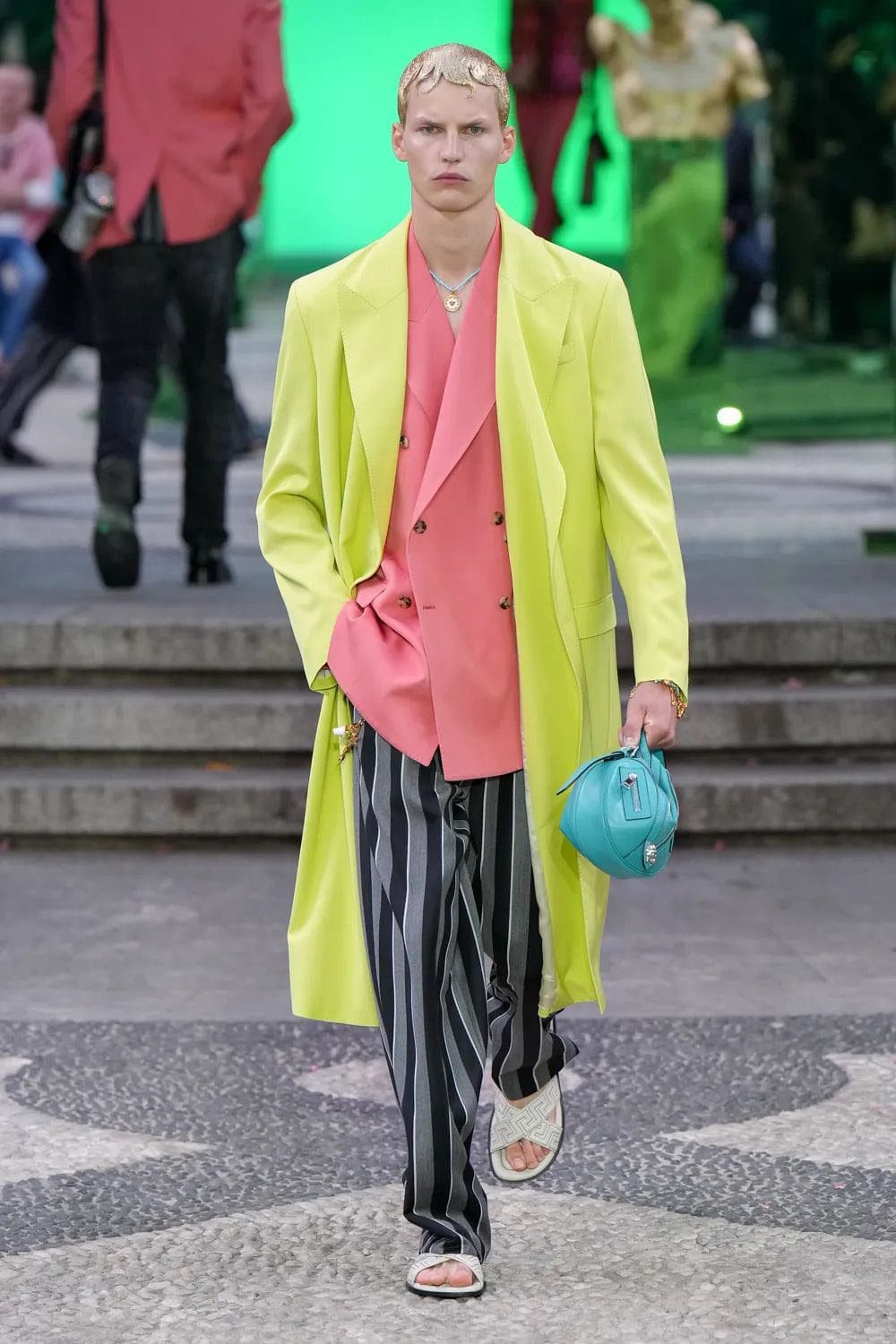 Versace Herren Frühling Sommer 2023 Runway Magazin