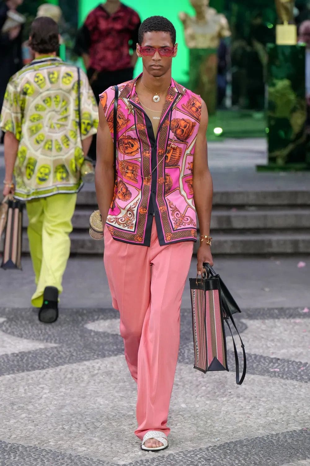 Versace Herren Frühling Sommer 2023 Runway Magazin