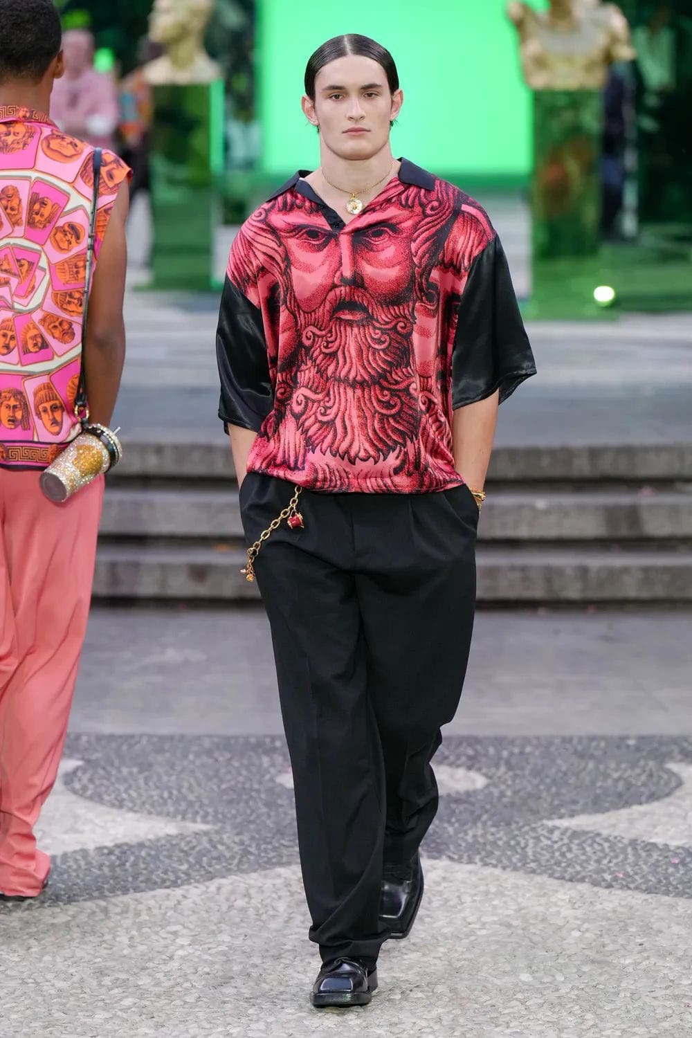 Versace Herren Frühling Sommer 2023 Runway Magazin