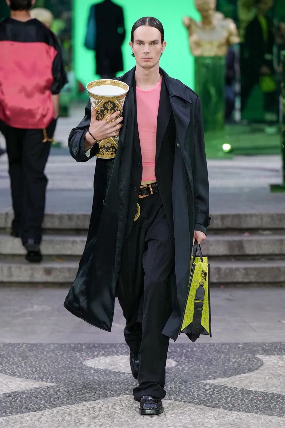 Versace Herren Frühling Sommer 2023 Runway Magazin
