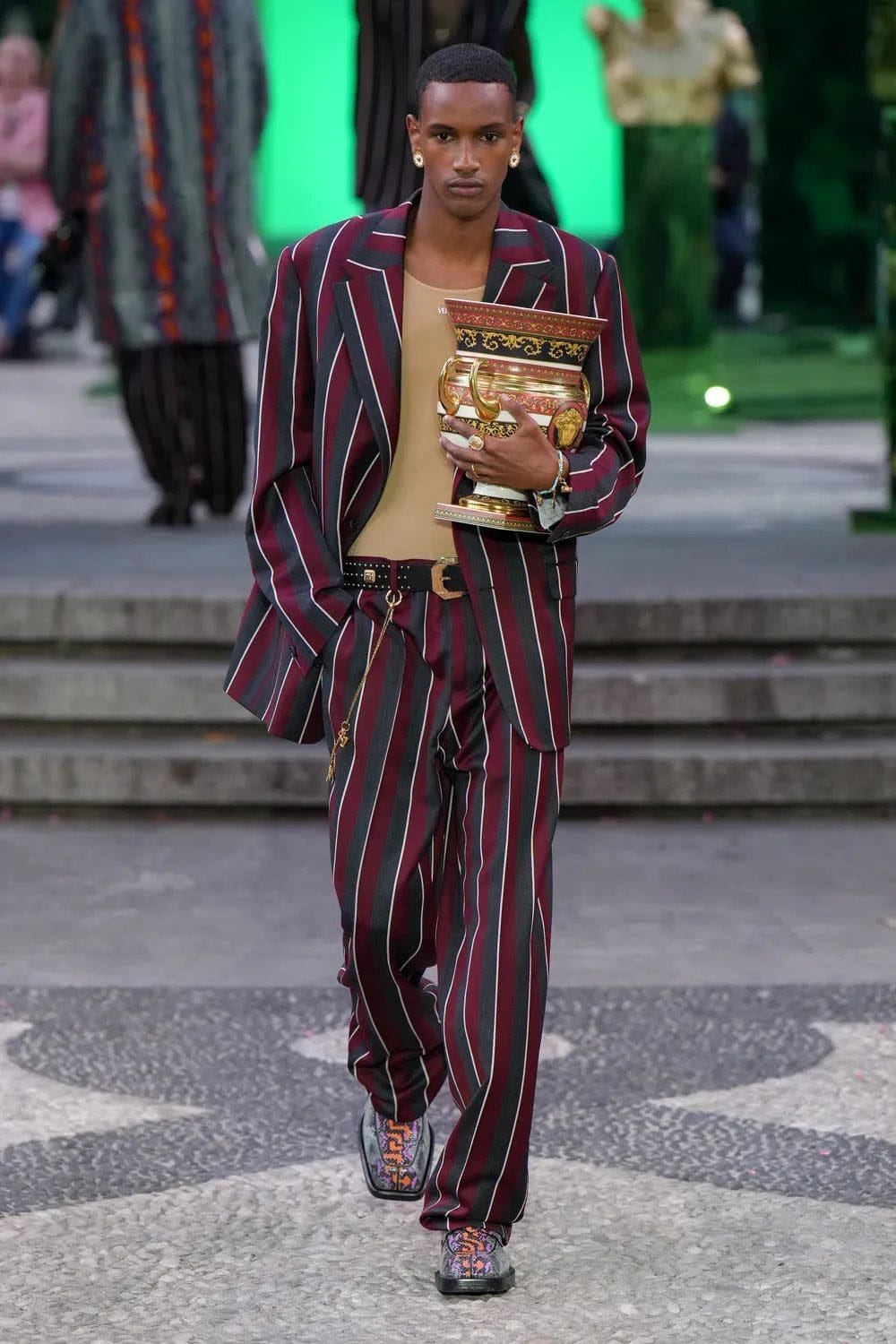Versace Herren Frühling Sommer 2023 Runway Magazin